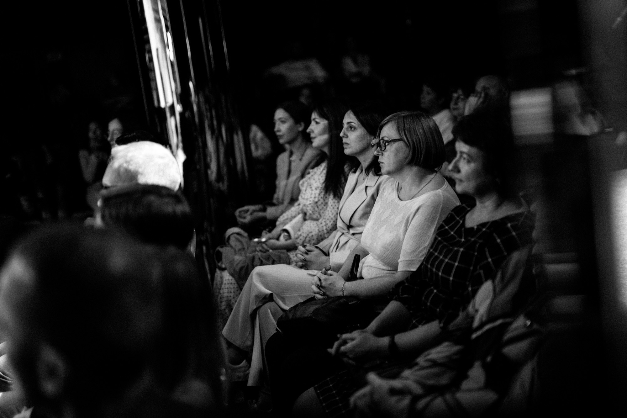 Поэтический вечер Кати Хлебниковой. Бизнес фотограф в Новосибирске Александр Рощин