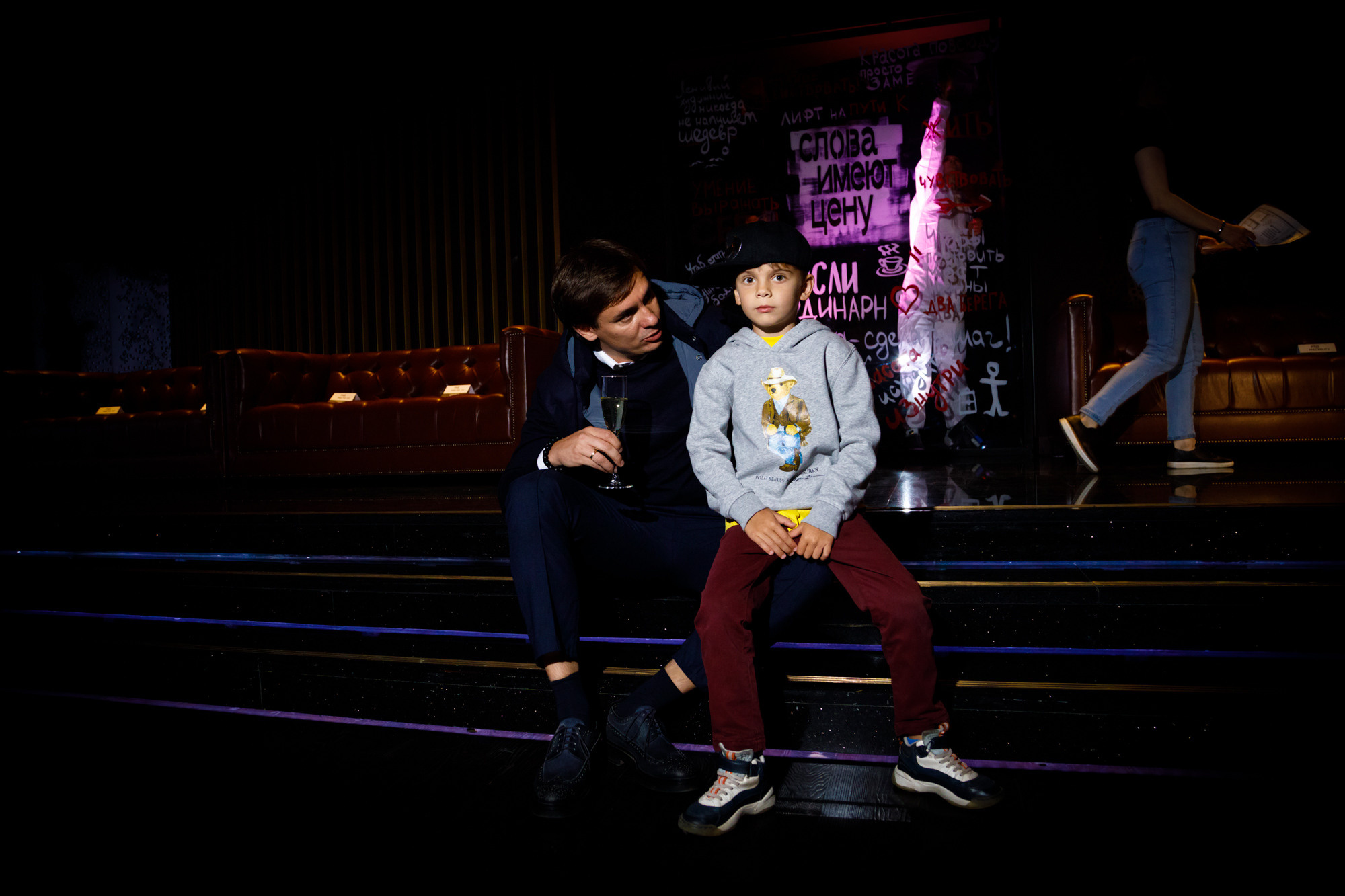 Поэтический вечер Кати Хлебниковой. Бизнес фотограф в Новосибирске Александр Рощин