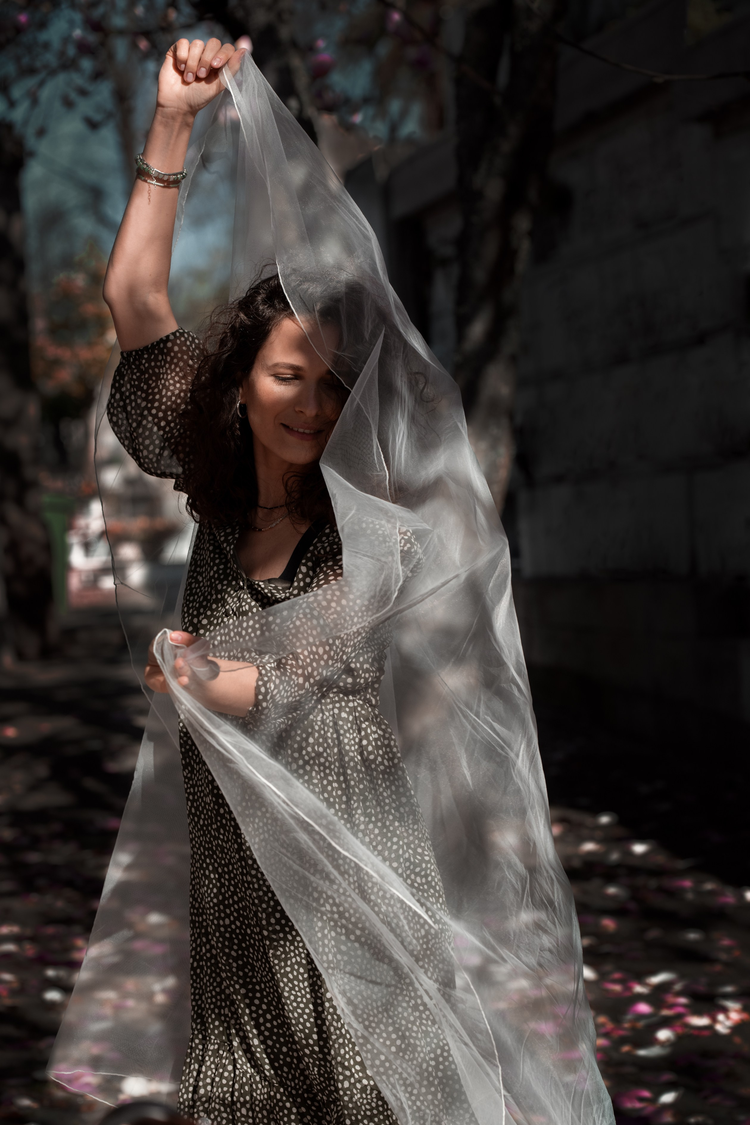 MARIA with Magnolias. Anastasiia Antoniuk portrait, family and couple photographer, Portugal