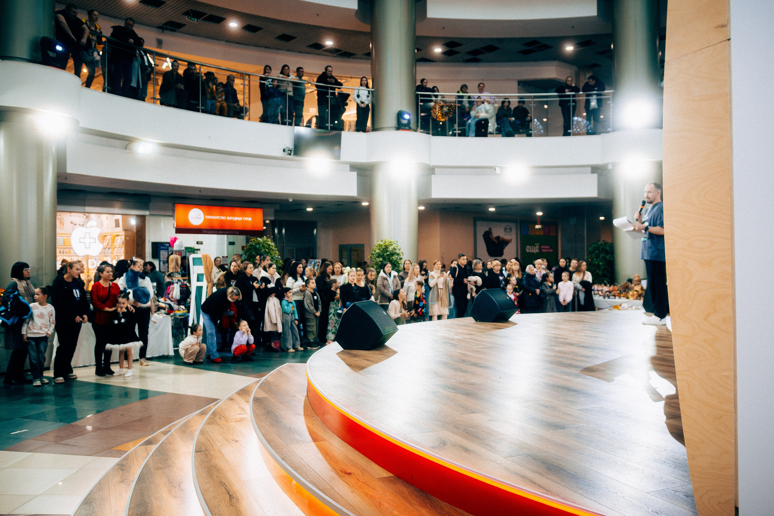 Добромаркет 26 октября 2025. Валентин Гальетов — фотограф в Чебоксарах