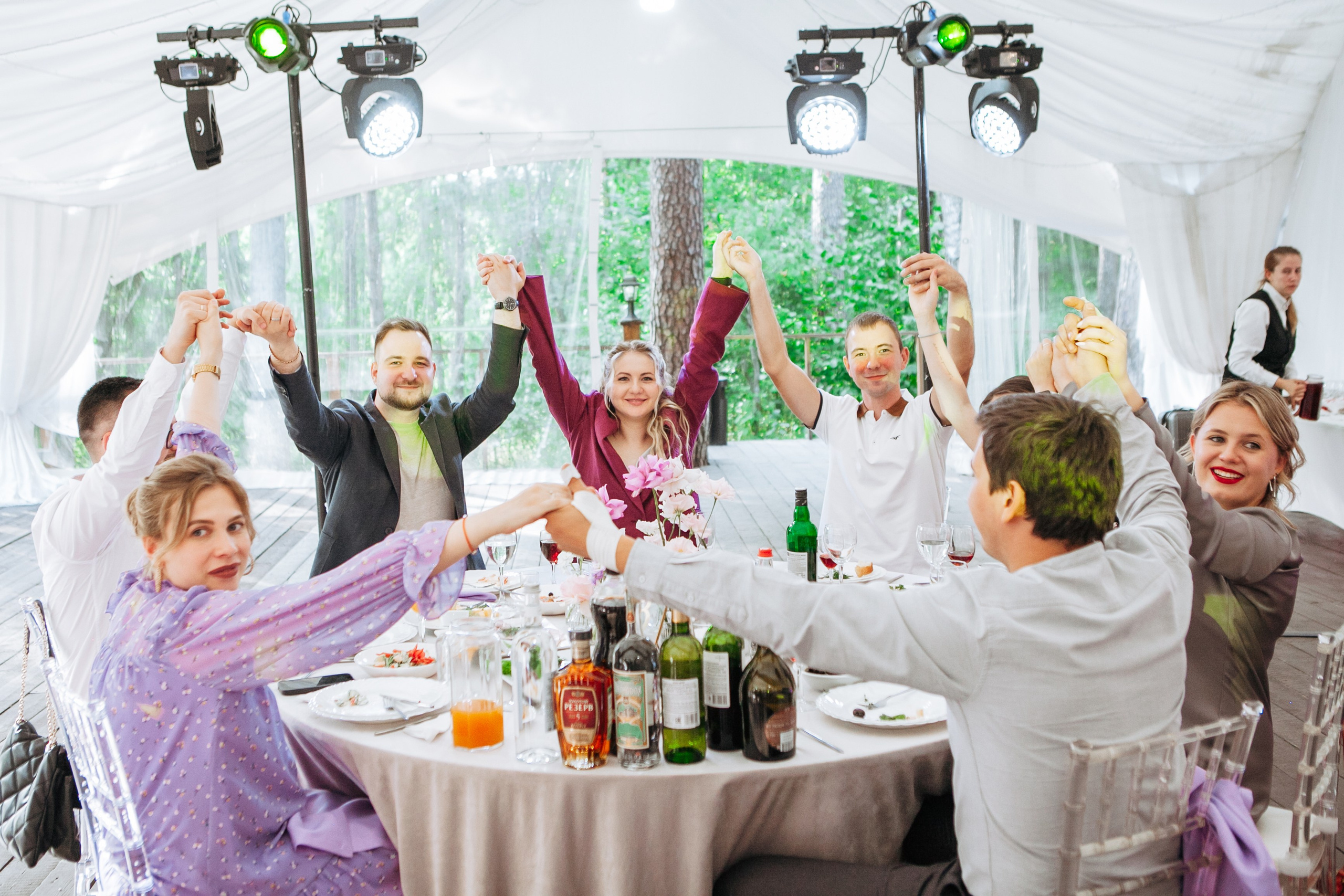 Свадебная фотосессия в отеле hartwell hotel и на патриарших прудах. Фотограф Ольга Ефремова