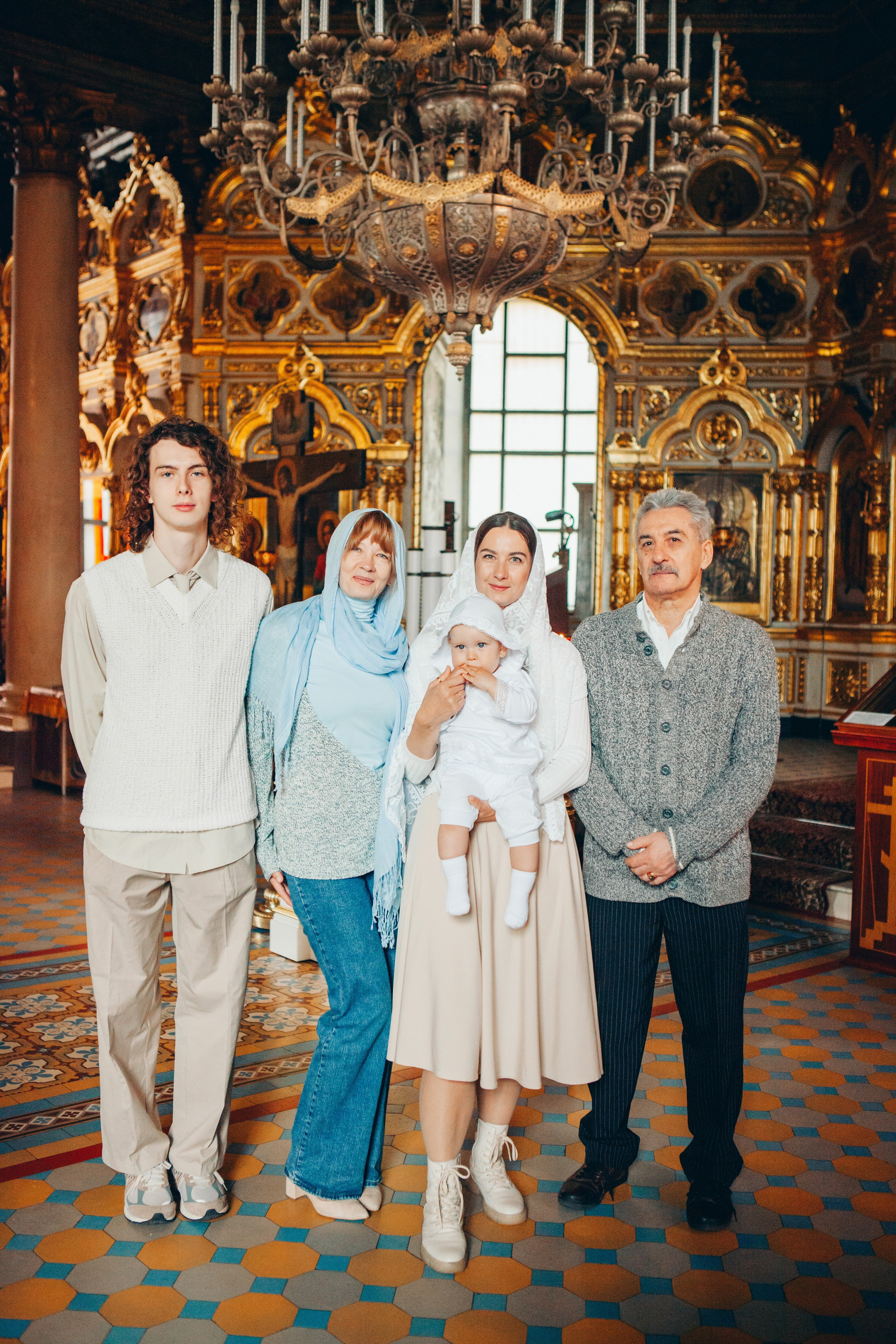 Крещение ребенка в церкви. Фотограф Ольга Ефремова