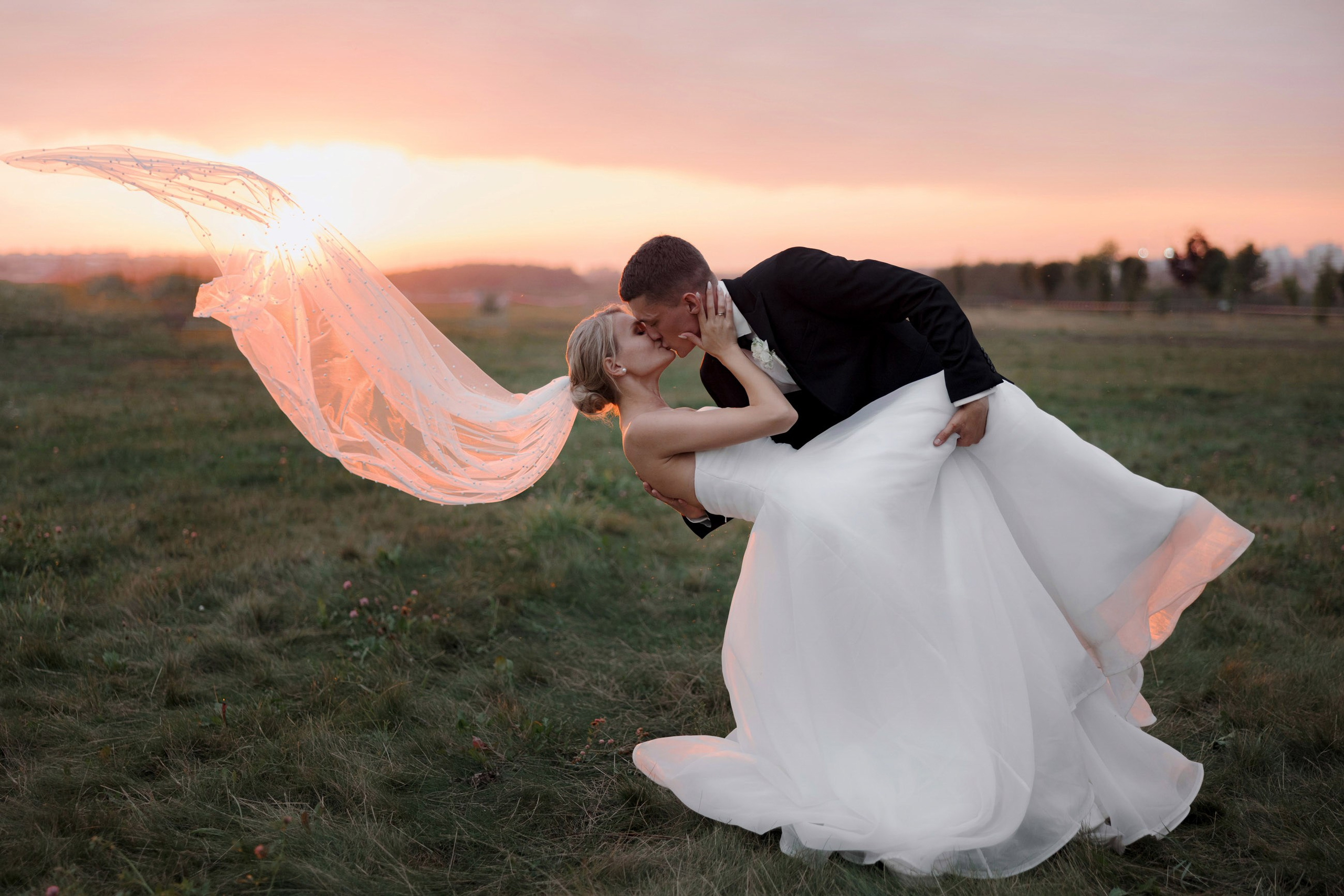 Александр и Валерия. Свадебный фотограф и видеограф Юрий и Эля Дубинины