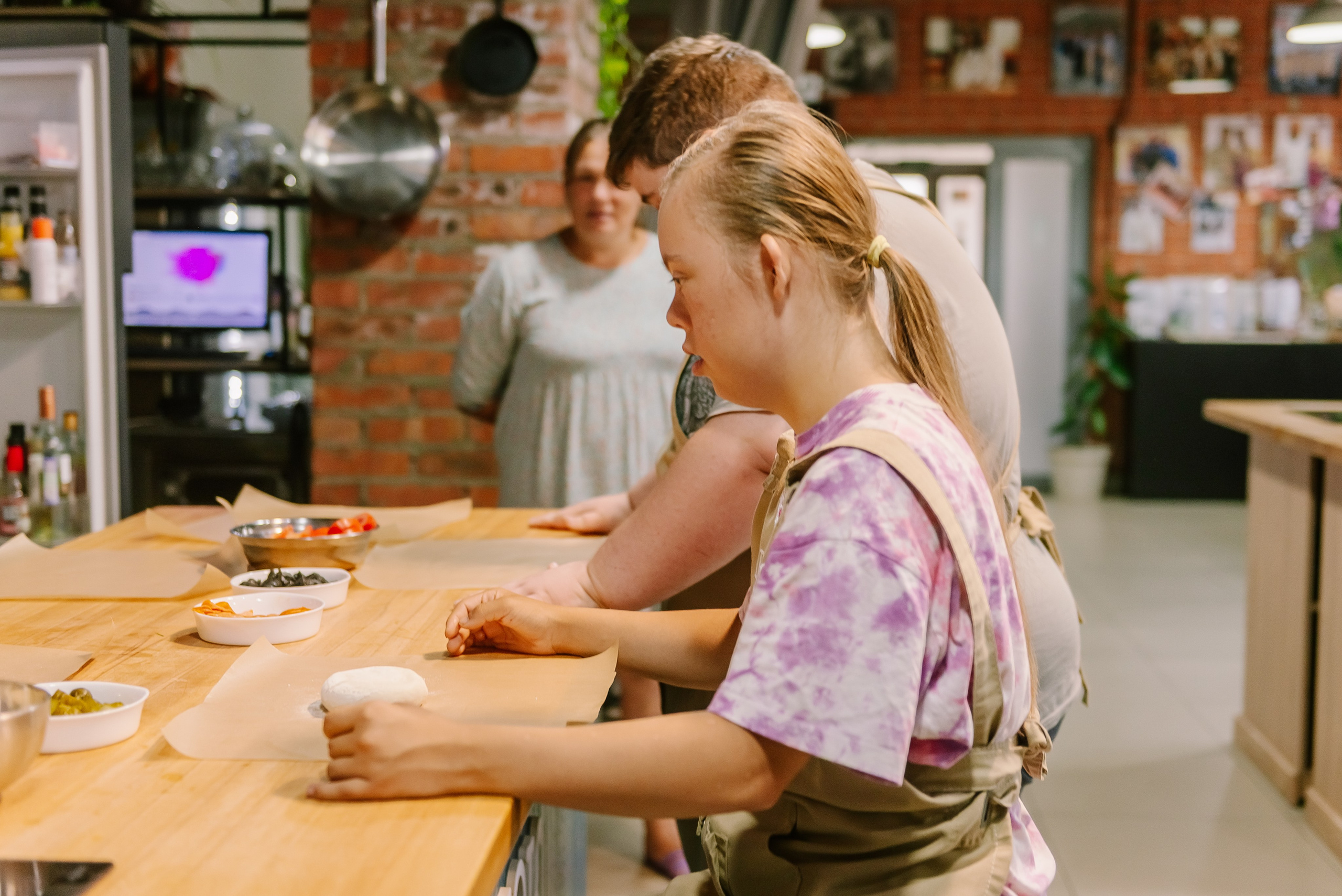 Инклюзивная кухня добра в Артишок 30. 07.35. Детский фотограф, семейный фотограф и репортажи в Кемерово