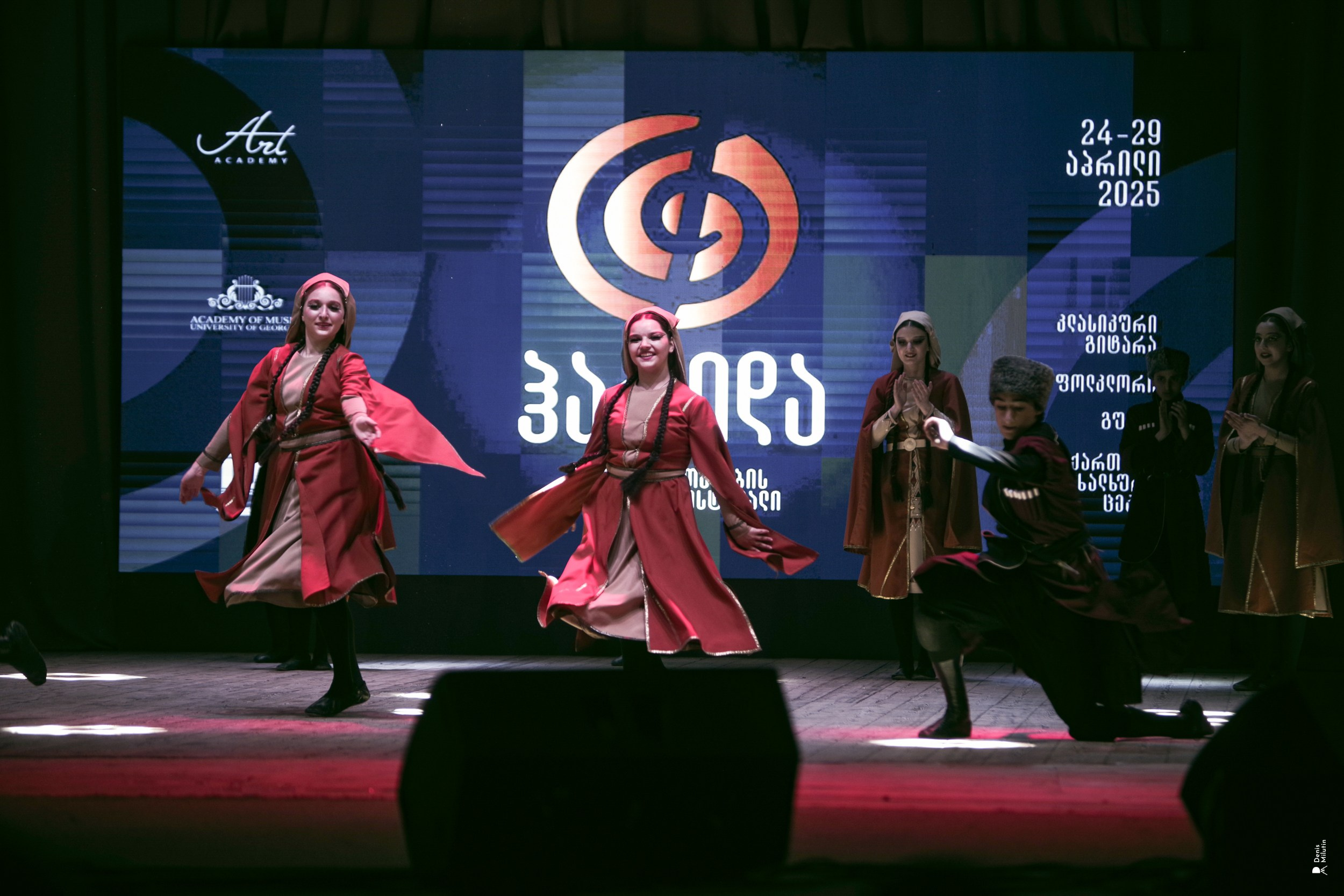 Танцы в Хоби. Портретный фотограф Денис Милютин