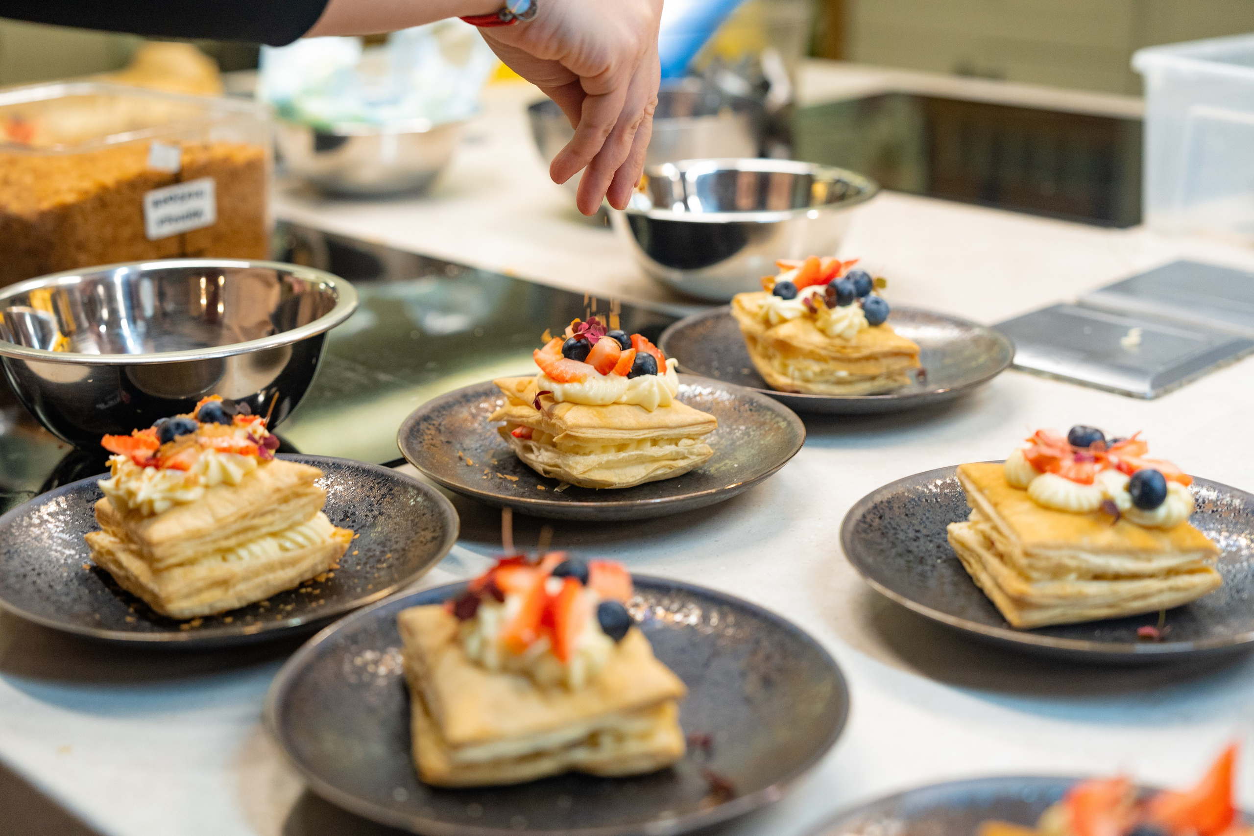 NOVIKOV SCHOOL — Умами зал. Фотограф Никита Комаров