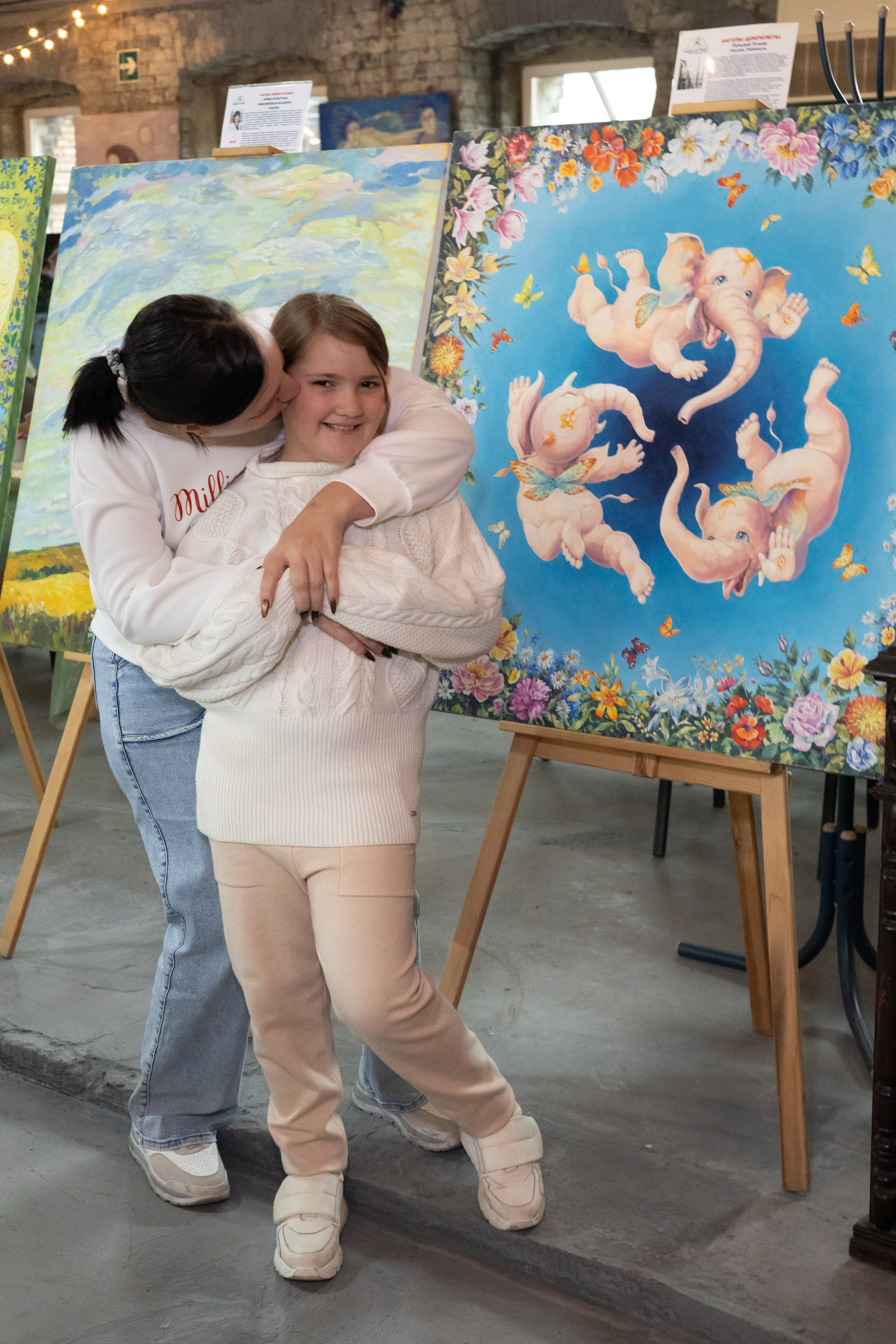 Выставка «АНГЕЛЫ МИРА». Фотограф Красноярск съемки лавстори, фотосессия в студии, портретная съемка, творческие фотосессии