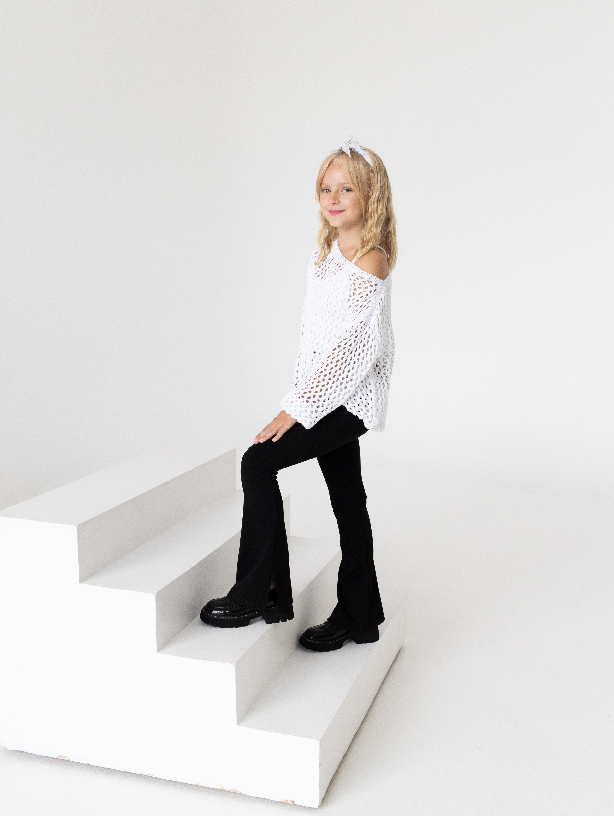 Каталожная съемка детской одежды для маркетплейса. Фотограф в Новосибирске Анна Полторацкая