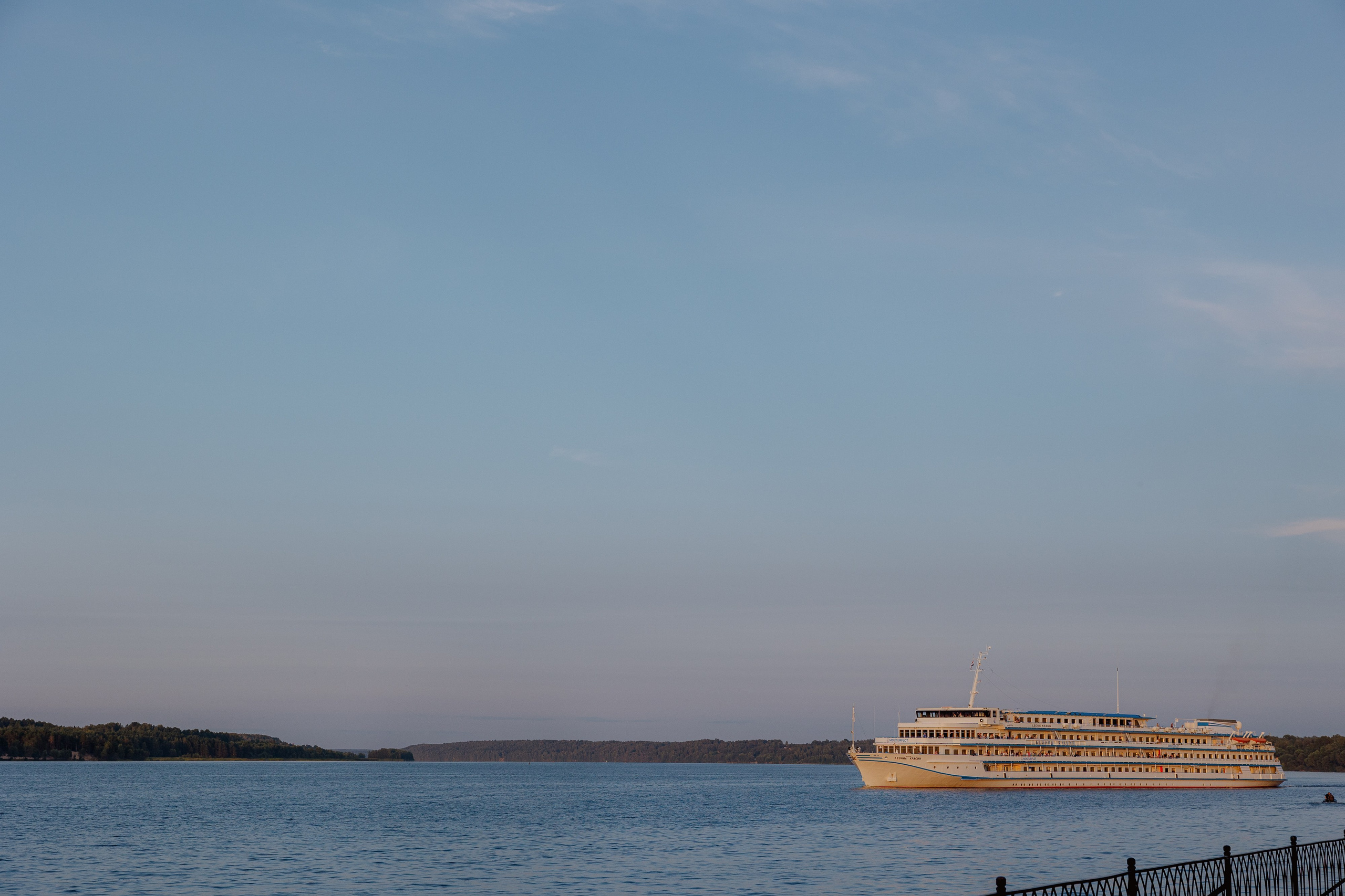 Семейная прогулка на бульваре в Кинешме. Артем Розанов фотограф в Иванове фотограф в Кинешме