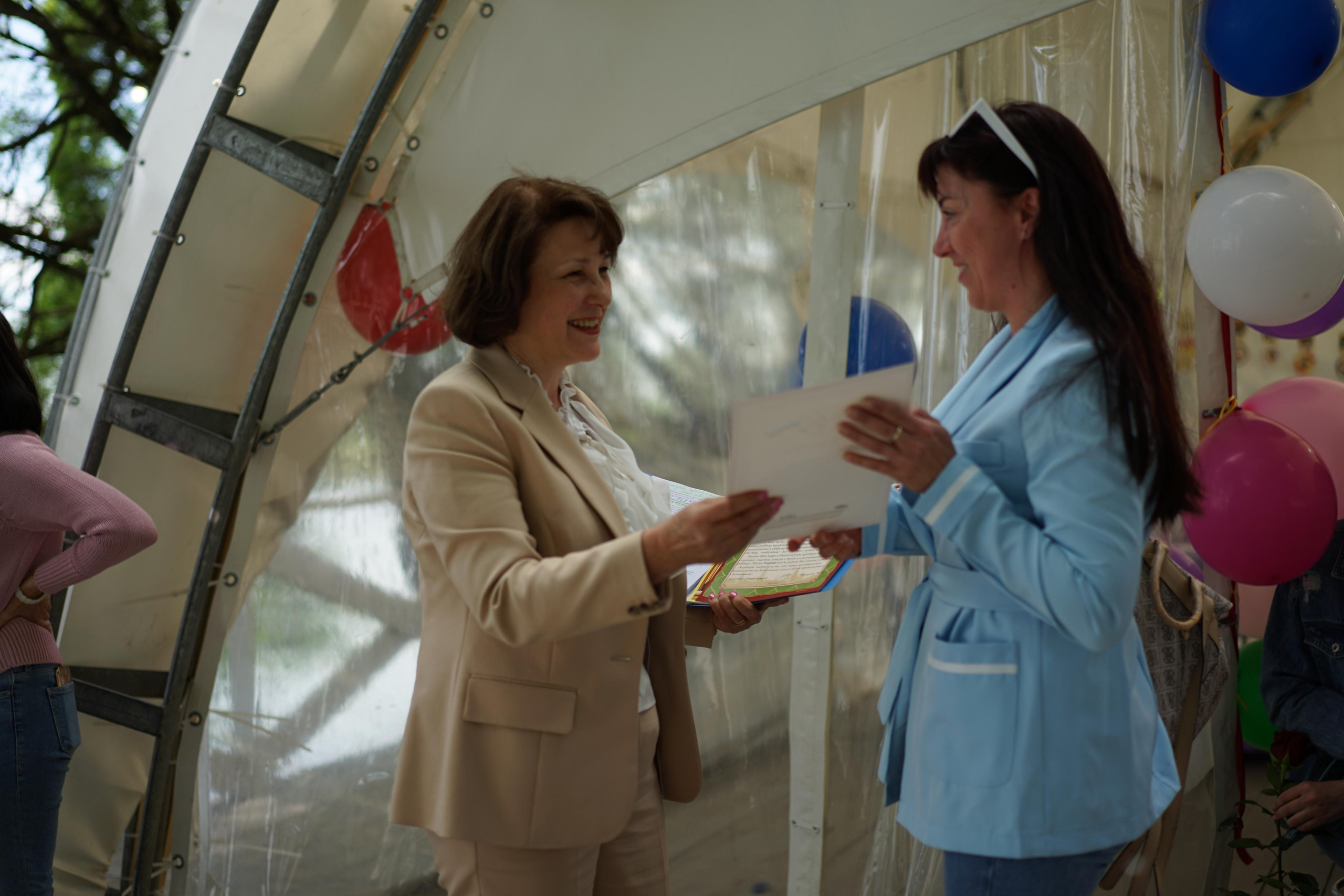 Выпускной начальной школы. Семейный и детский фотограф