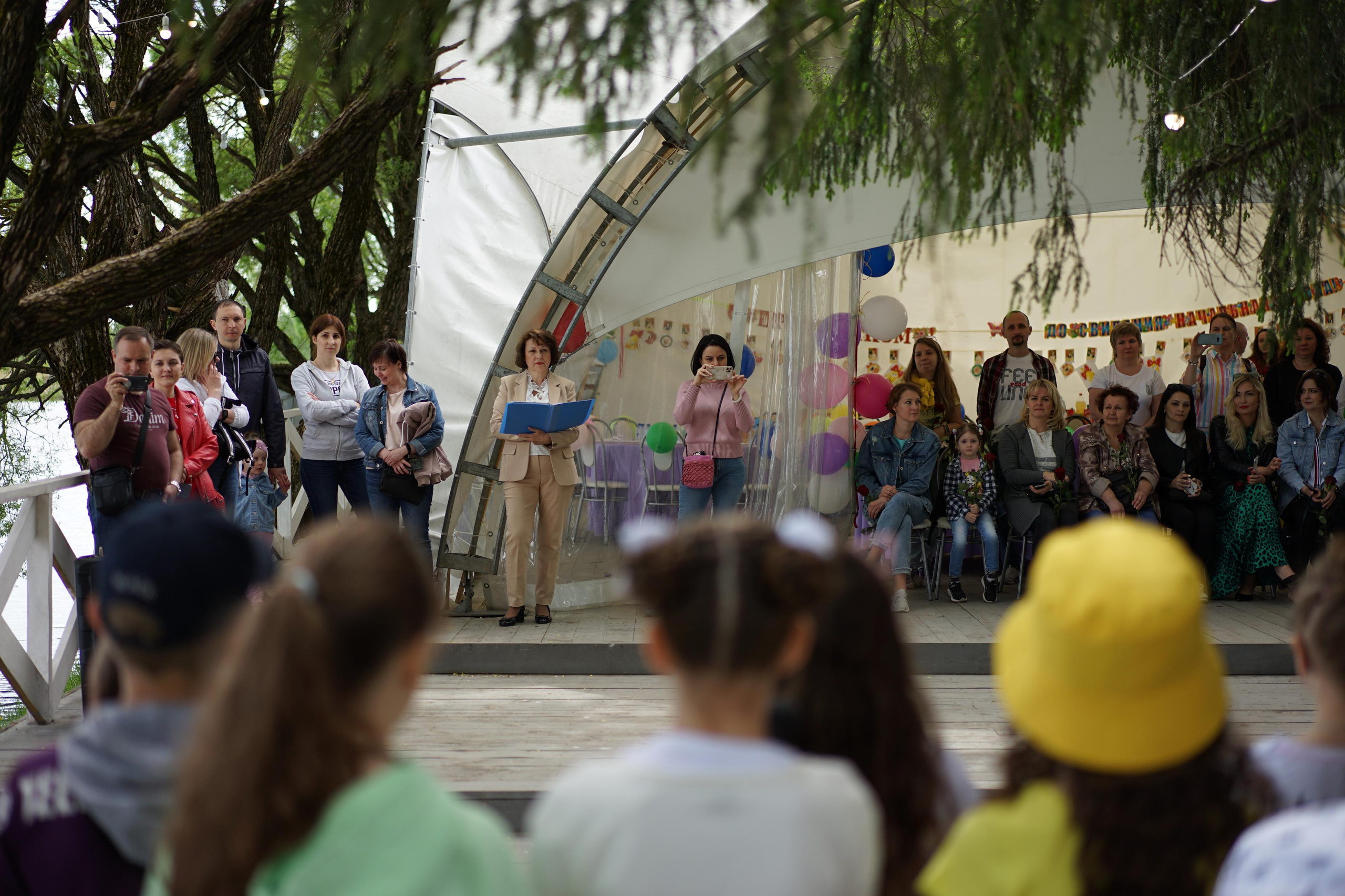 Выпускной начальной школы. Семейный и детский фотограф