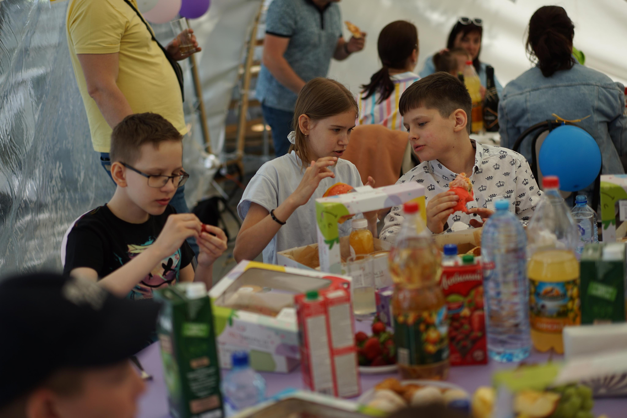 Выпускной начальной школы. Семейный и детский фотограф
