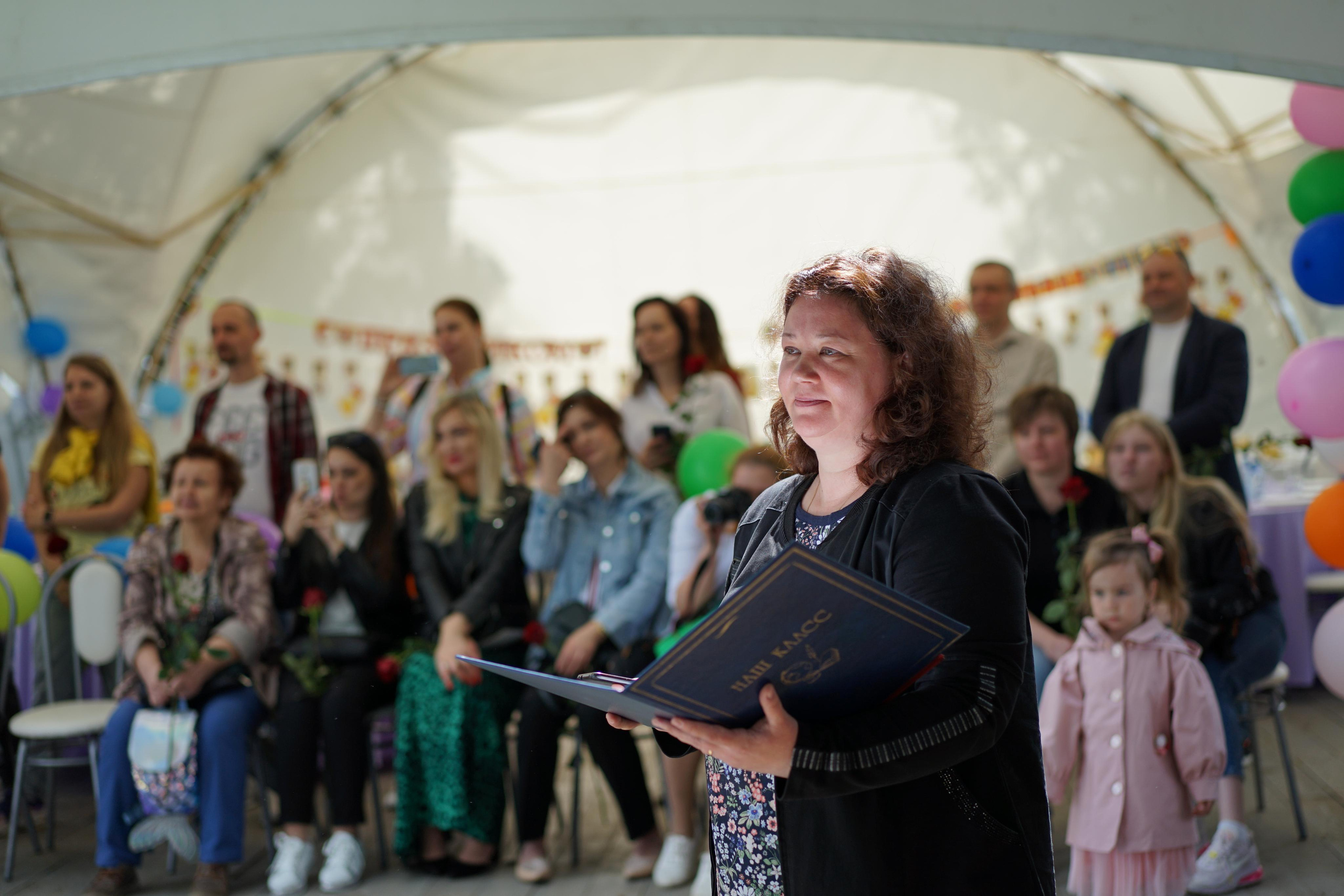 Выпускной начальной школы. Семейный и детский фотограф