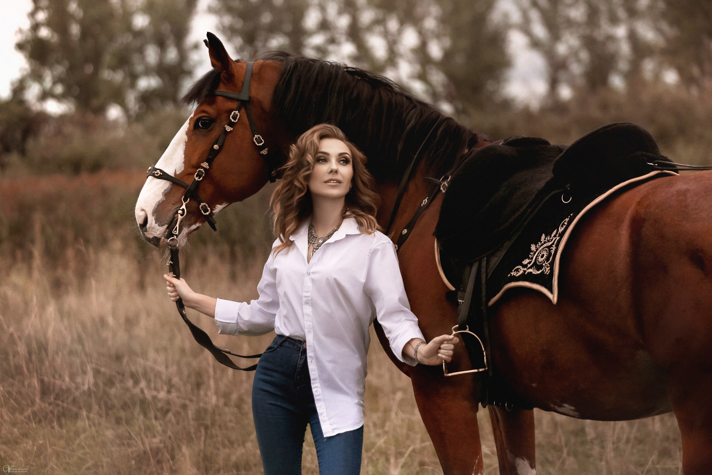 Катя и конь Пётр. Фотограф женский и мужской портрет Санкт-Петербург