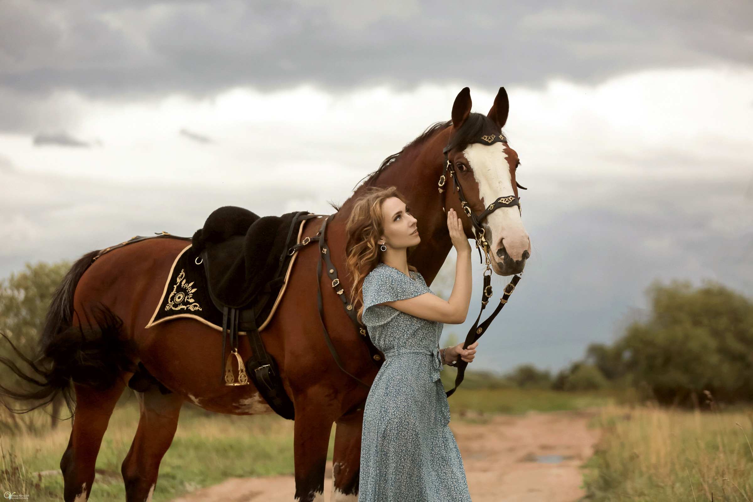 Катя и конь Пётр. Фотограф женский и мужской портрет Санкт-Петербург