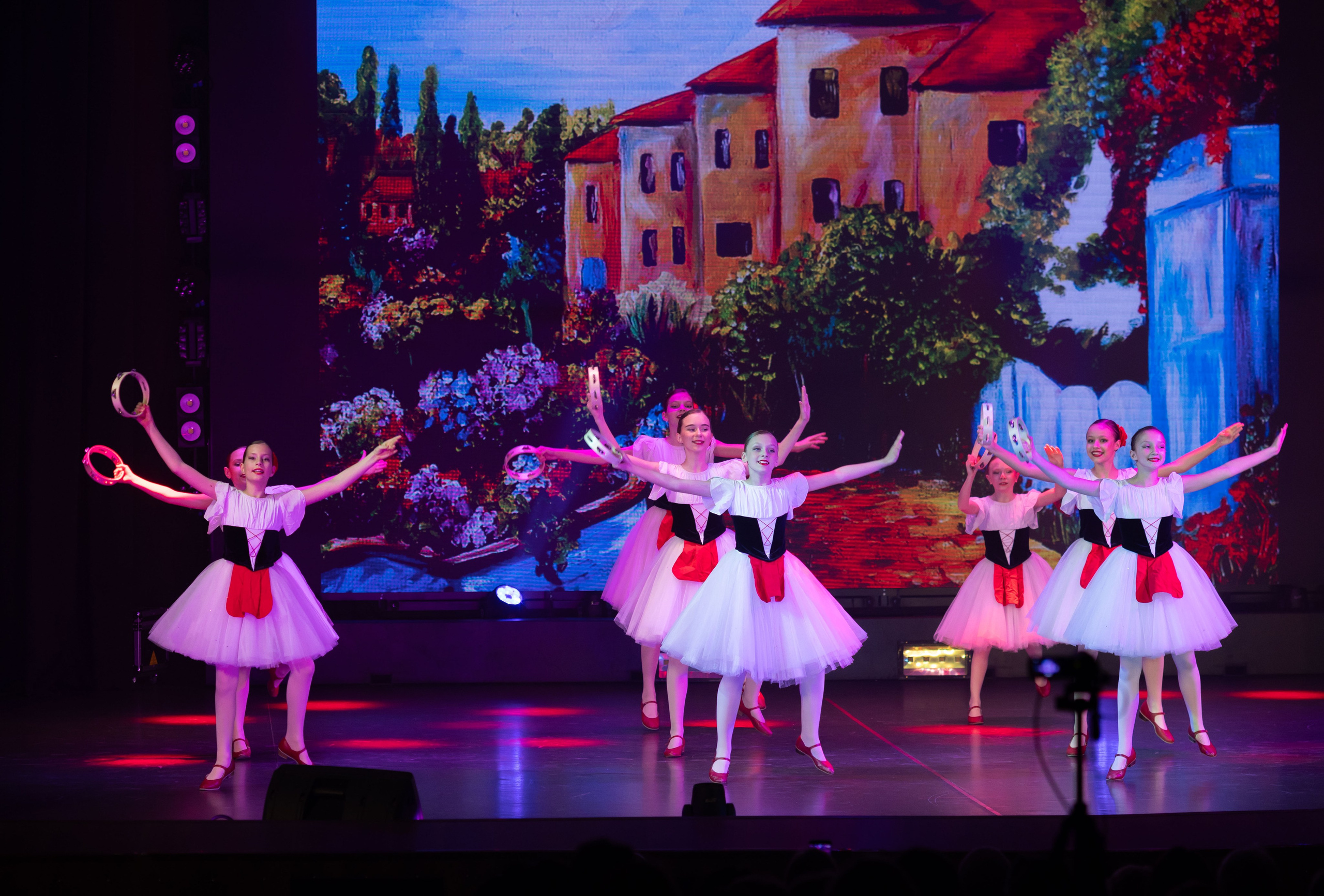 Дк Воровского отчетный концерт. Семейный и детский фотограф Анна Петракова