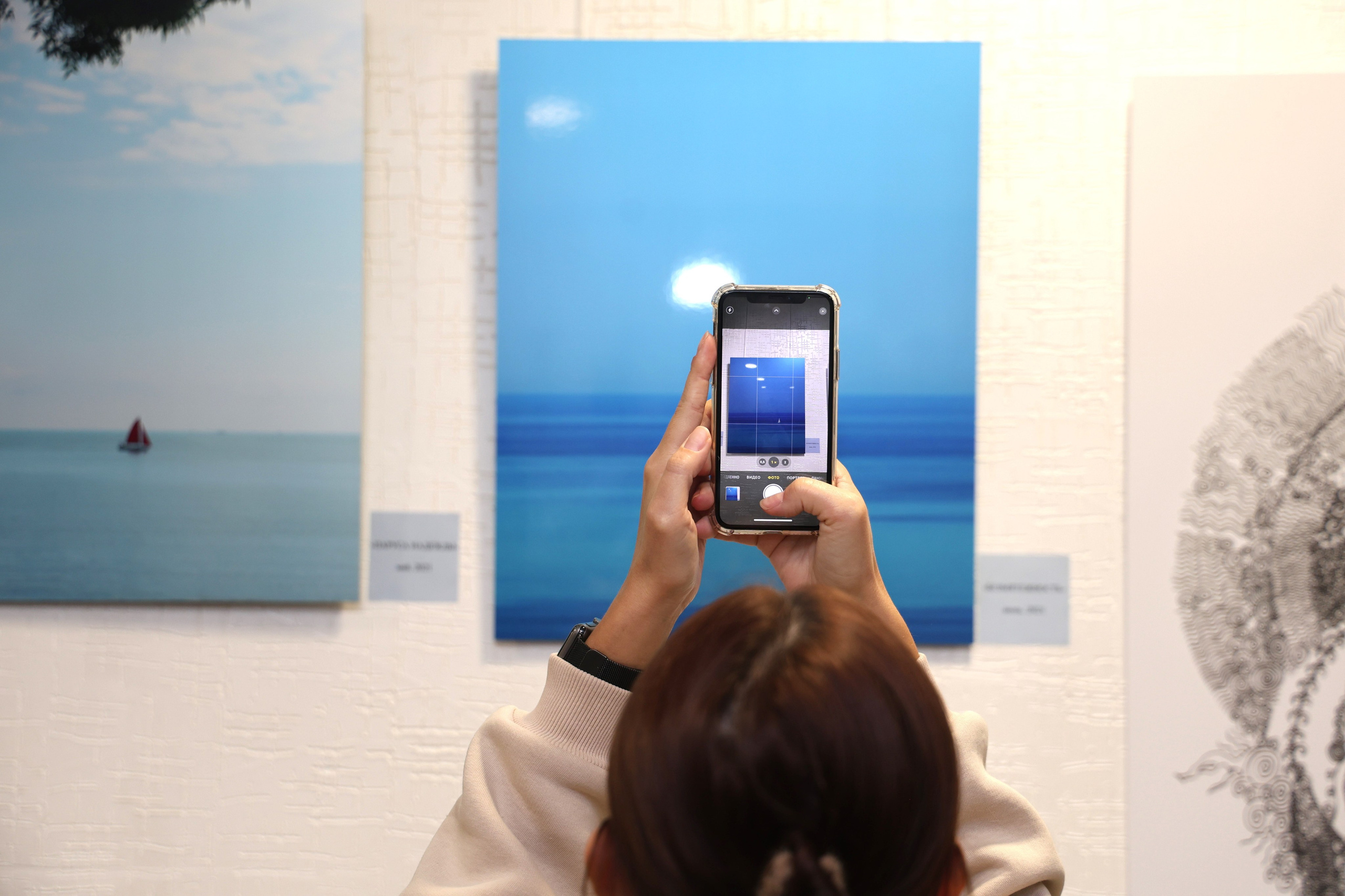 Открытие выставки в АРТ-пространстве Ники Сухаревой «Чёрное море». Фотограф в Геленджике Нина Небесная