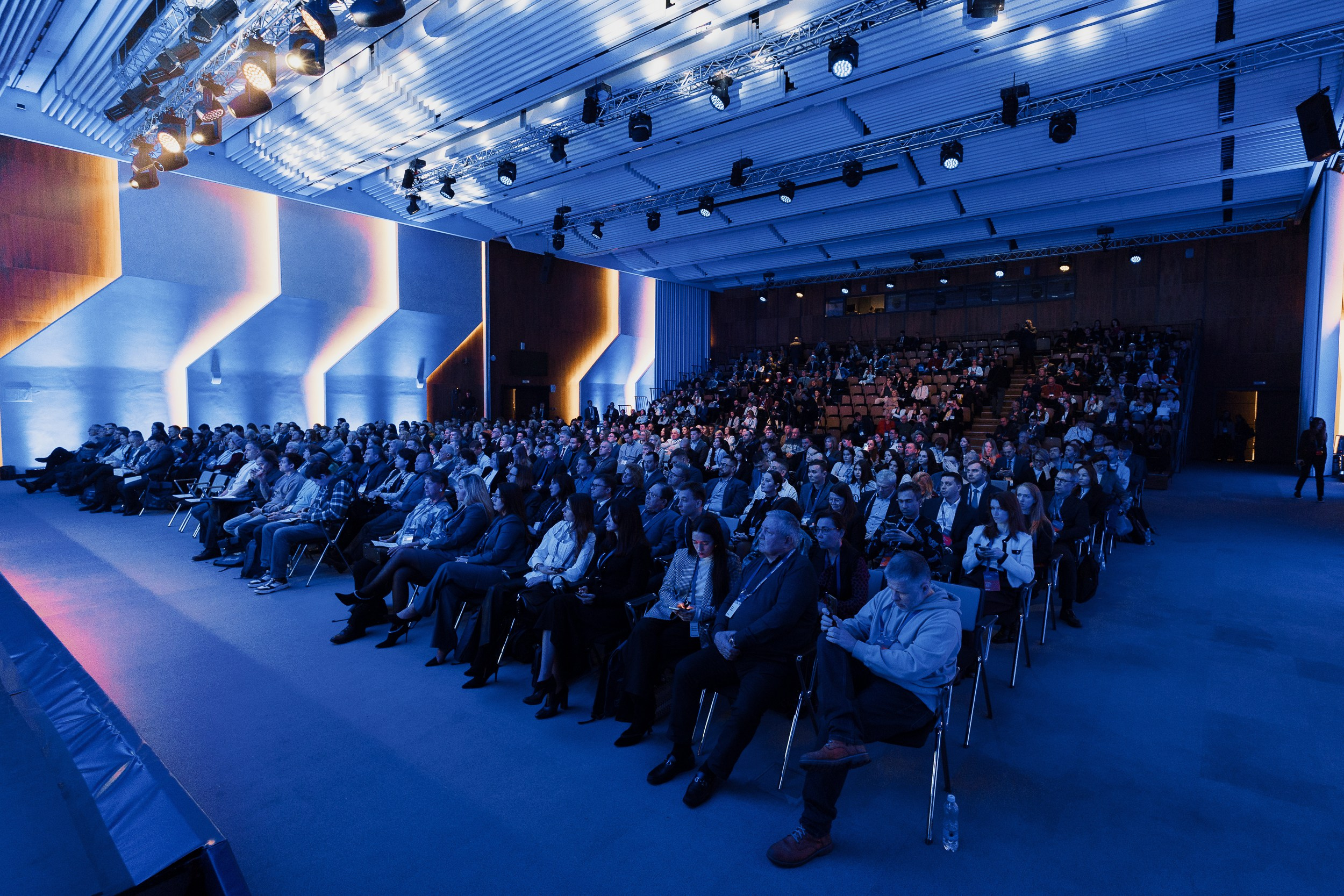 ВТБ инвестиционный форум. Портретный и репортажный фотограф в Казани Максим Сипачев