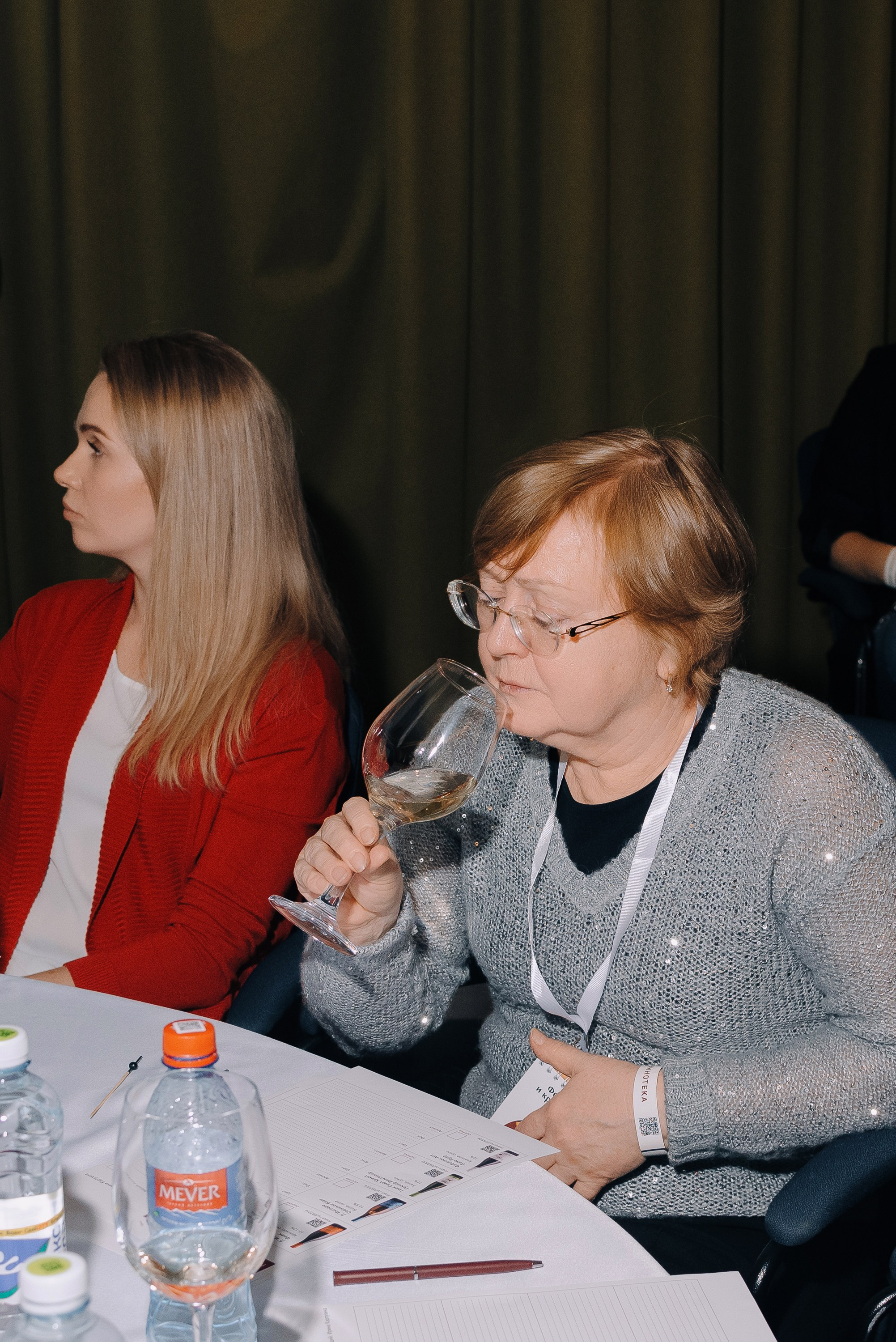 ФЕСТИВАЛЬ ВИНА И КРЕПКИХ НАПИТКОВ МАВТ-ВИНОТЕКА. Репортажный фотограф Зуев Роман г. Челябинск