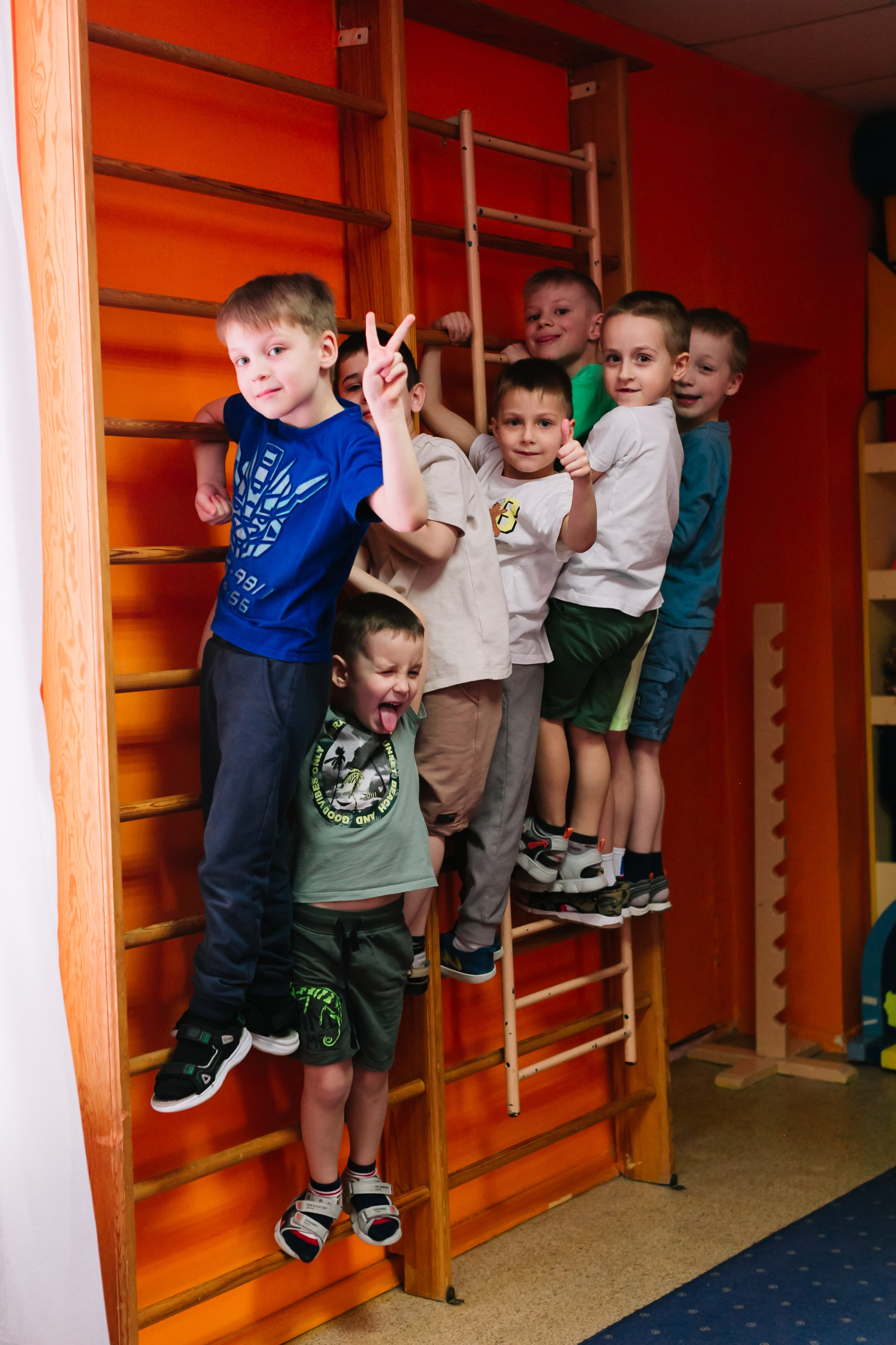 алёна малахова фотограф новосибирск семейный детский домашняя фотосессия в новосибирске день рождения репортажная съёмка фотосессия с лошадьми на конюшне деревня алтай  на природе фотосессия в детском саду мама и сын предложение руки и сердца идея  помолвка фотосессия берег закат детский день рождения годик торт аниматор лофт игровая продолжение следует prodoljenie_sleduet_  корпоратив тимбилдинг первоклашка линейка 