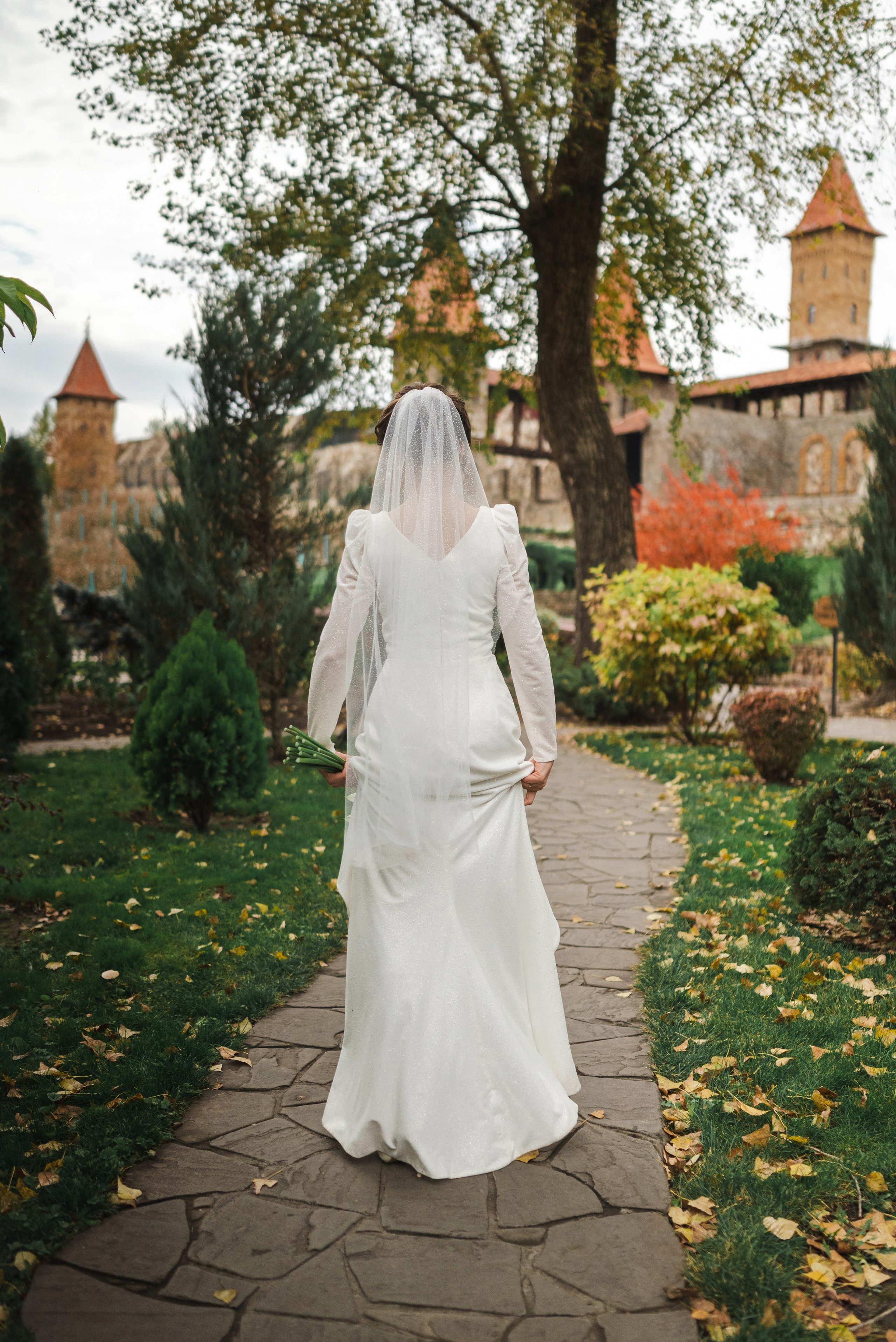 Свадебная фотосессия в Каменске-Шахтинском парке Лога. Фотограф в Каменске-Шахтинском Ольга Сагал