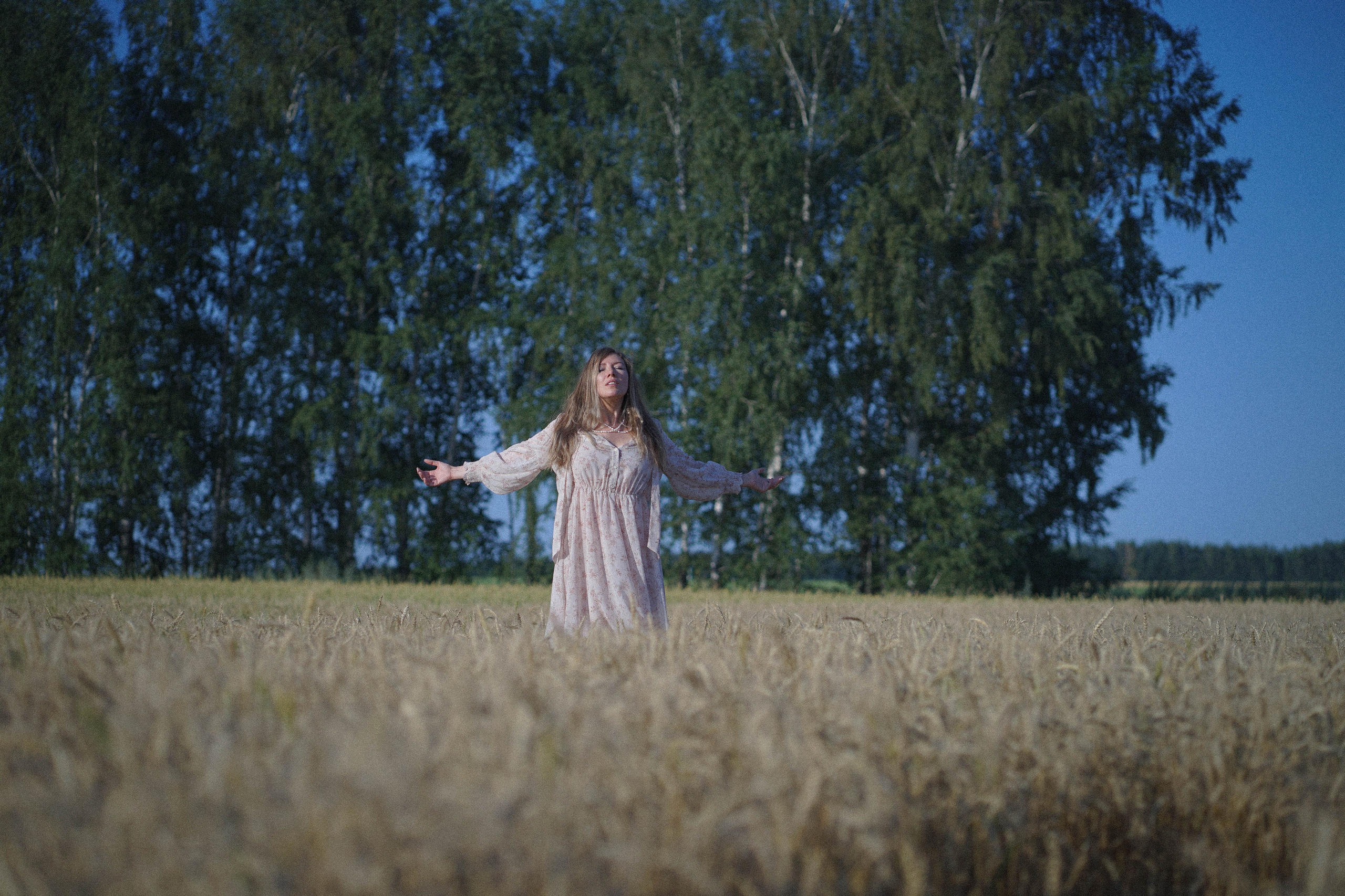 Anna. Lifestyle photographer Turku. I catch emotions in the frame