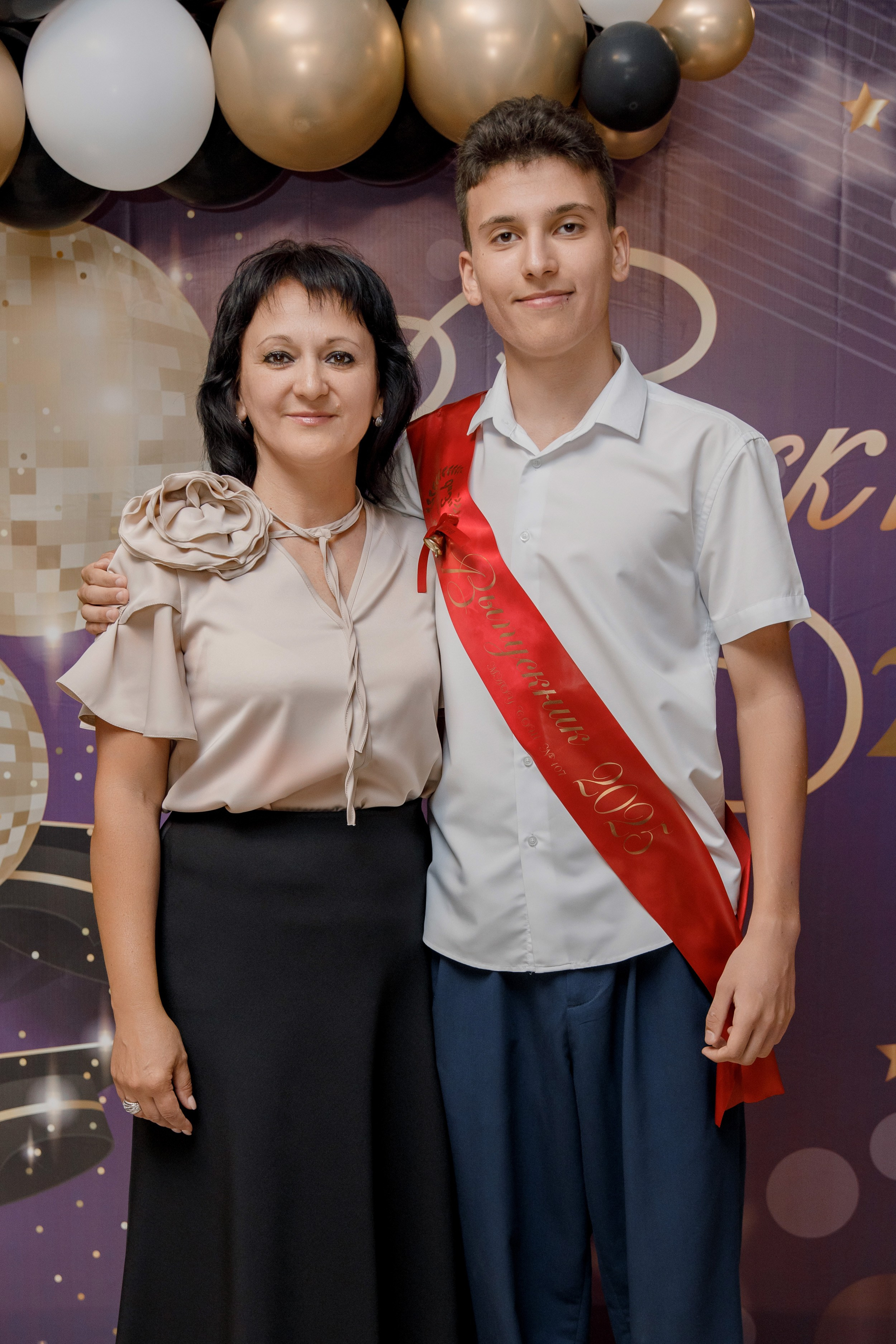 Выпускной школа 107 г Краснодар. Выпускные альбомы в Краснодарском крае