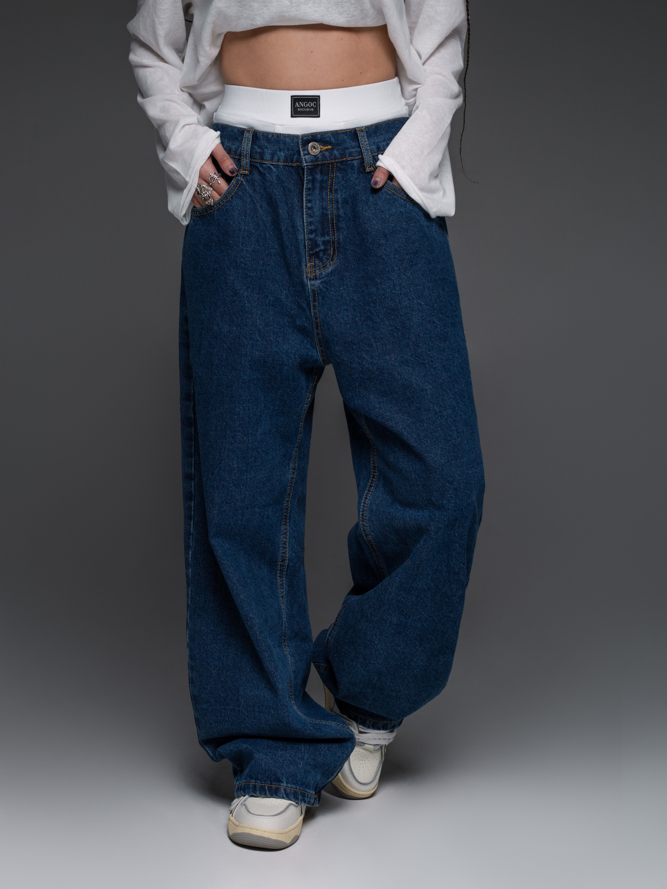 КАТАЛОГ | серый фон. RUNA production — стильные съемки для брендов