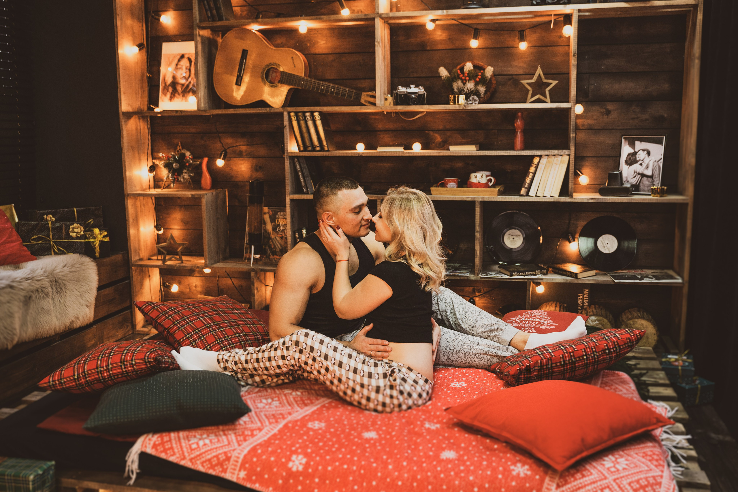 Новогодняя фотосессия беременности в студии. Анна и Кирилл. Свадебный и репортажный фотограф в Уфе| Осетрова Ольга