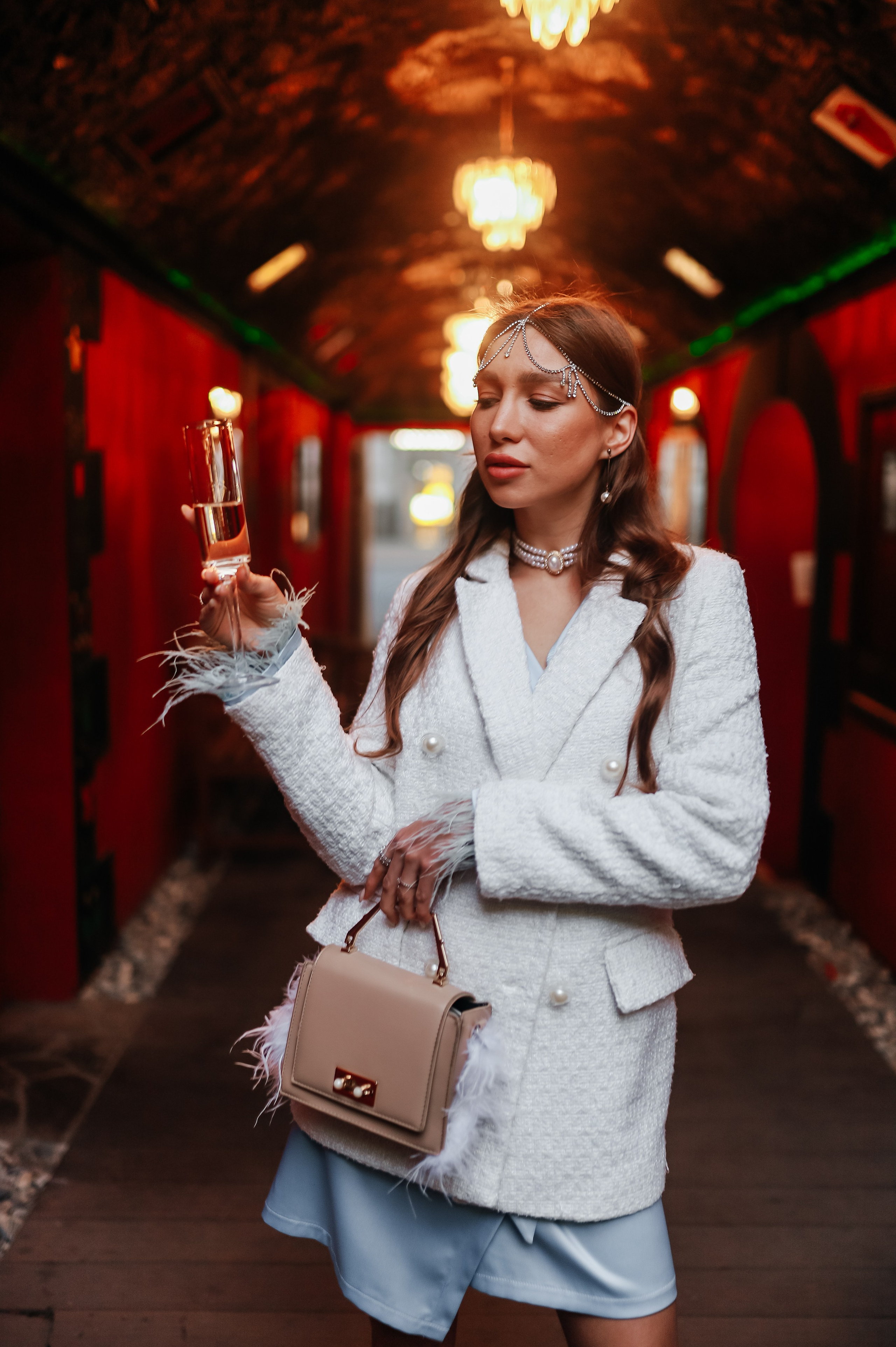 25.Диана и гости