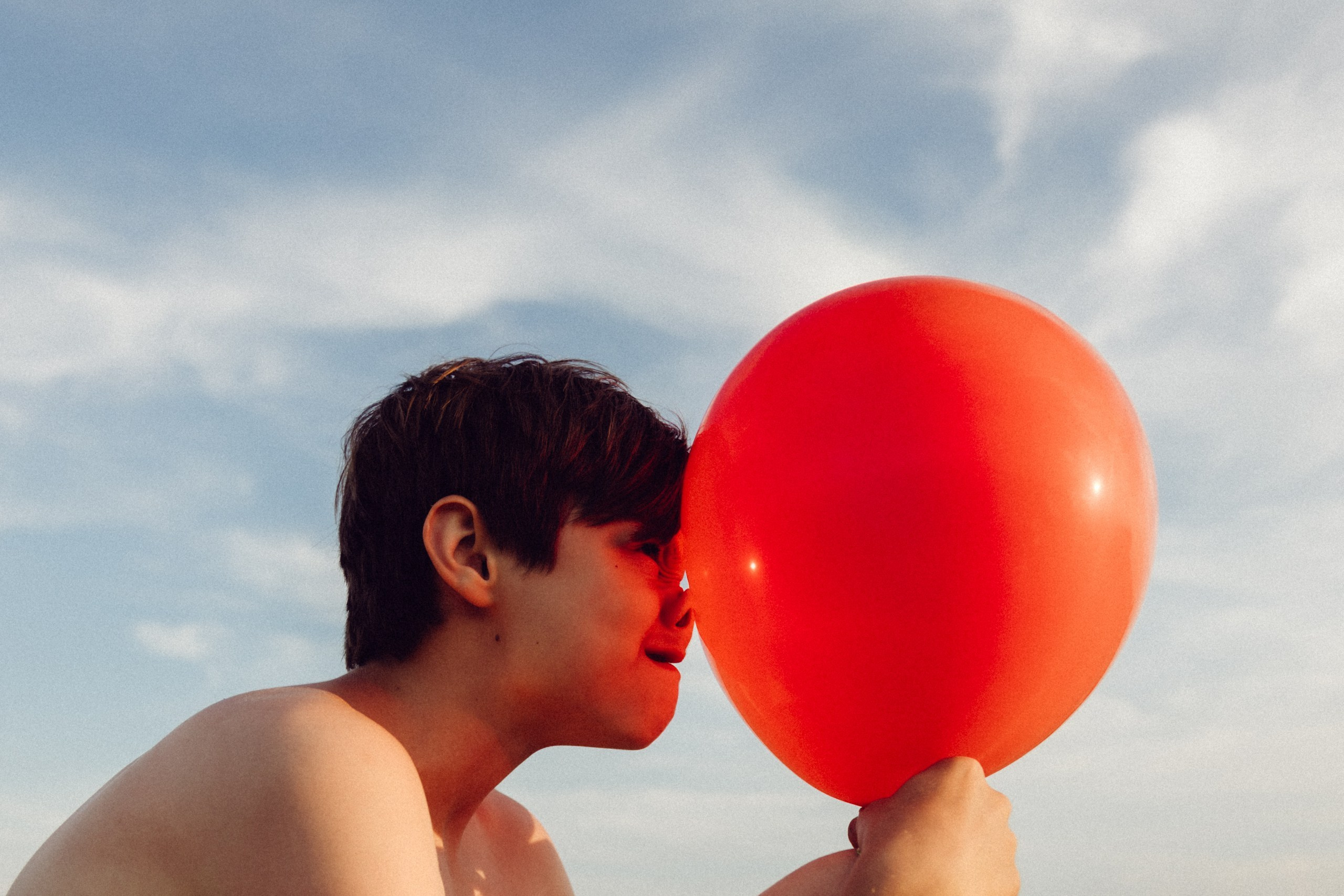 Красный шар. Семейный LIFESTYLE фотограф в Москве