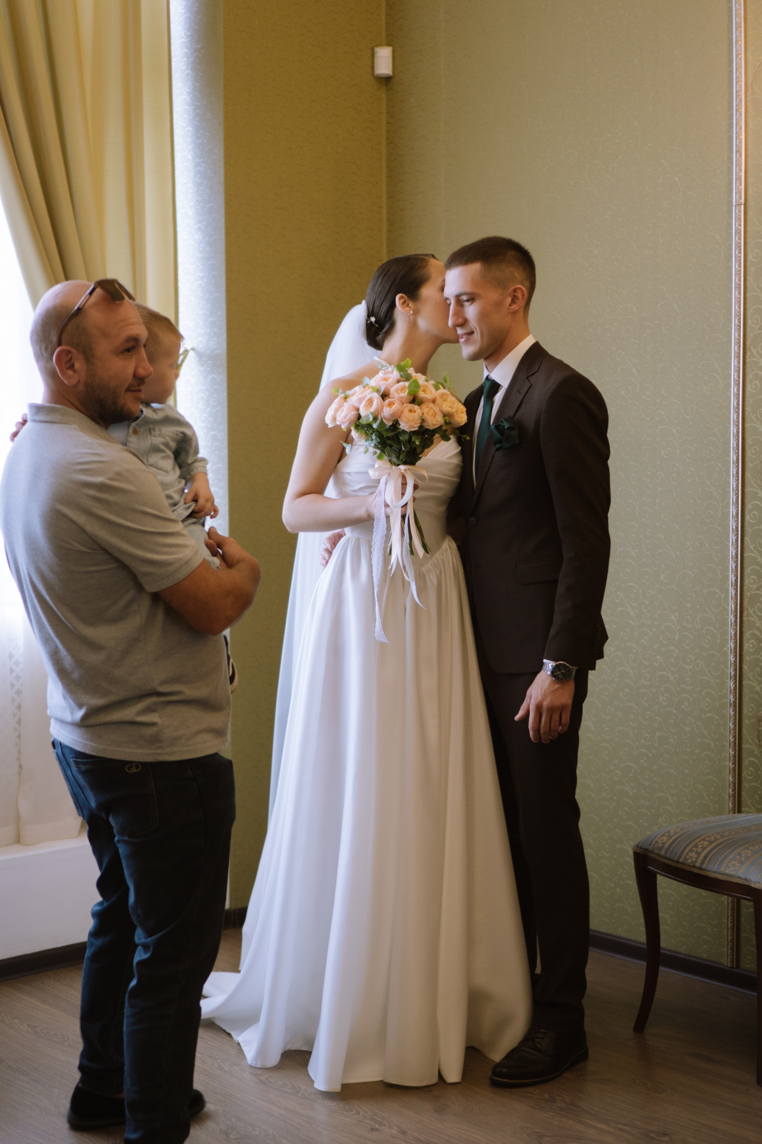 РЕПОРТАЖНАЯ СЬЕМКА В ЗАГСЕ. Профессиональный фотограф, Санкт-Петербург — Виктория Богомолова