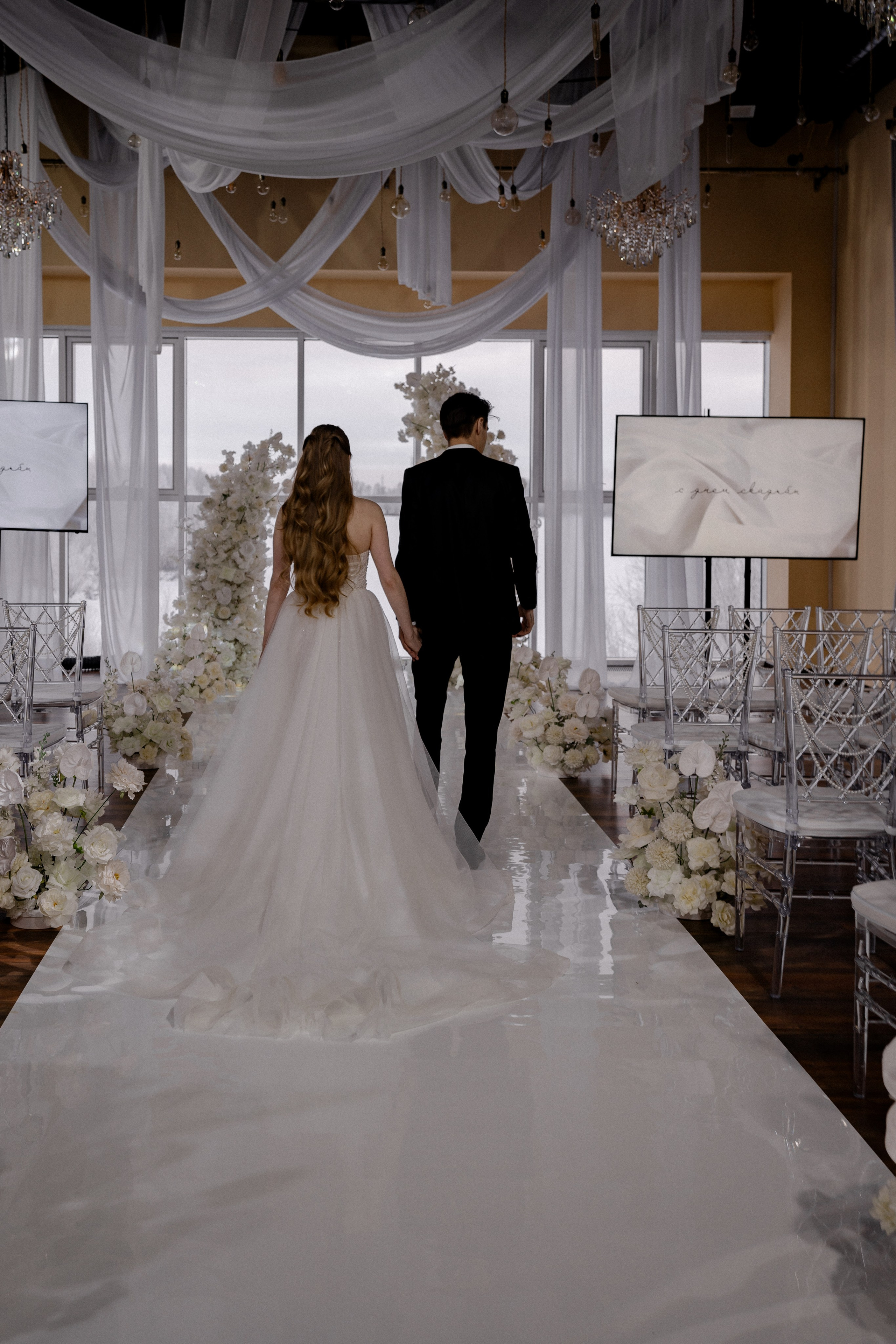 СВАДЕБНАЯ СЬЕМКА СБОРОВ В ОТЕЛЕ И ВЫЕЗД НА ЦЕРЕМОНИЮ (СНЯТО В СИБИРЕ В НИЖНЕВАРТОВСКЕ). Профессиональный фотограф, Санкт-Петербург — Виктория Богомолова