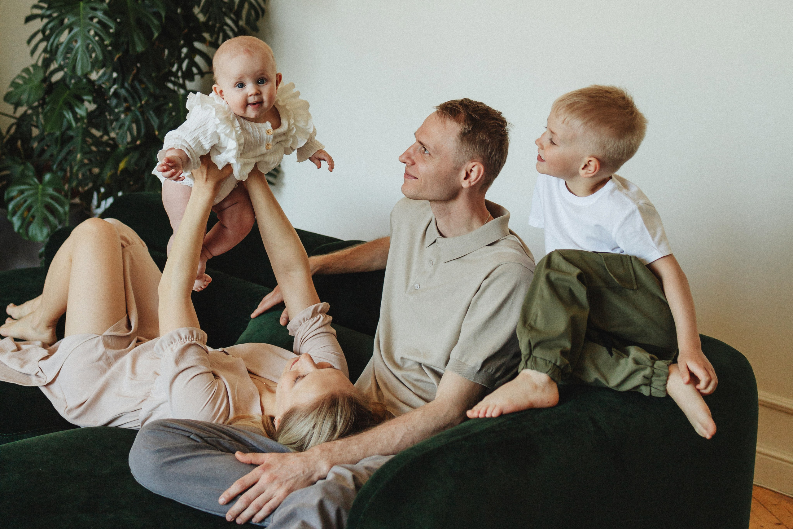 СЕМЬЯ студийная. СЕМЕЙНЫЙ фотограф Краснодар Анастасия Михайлова