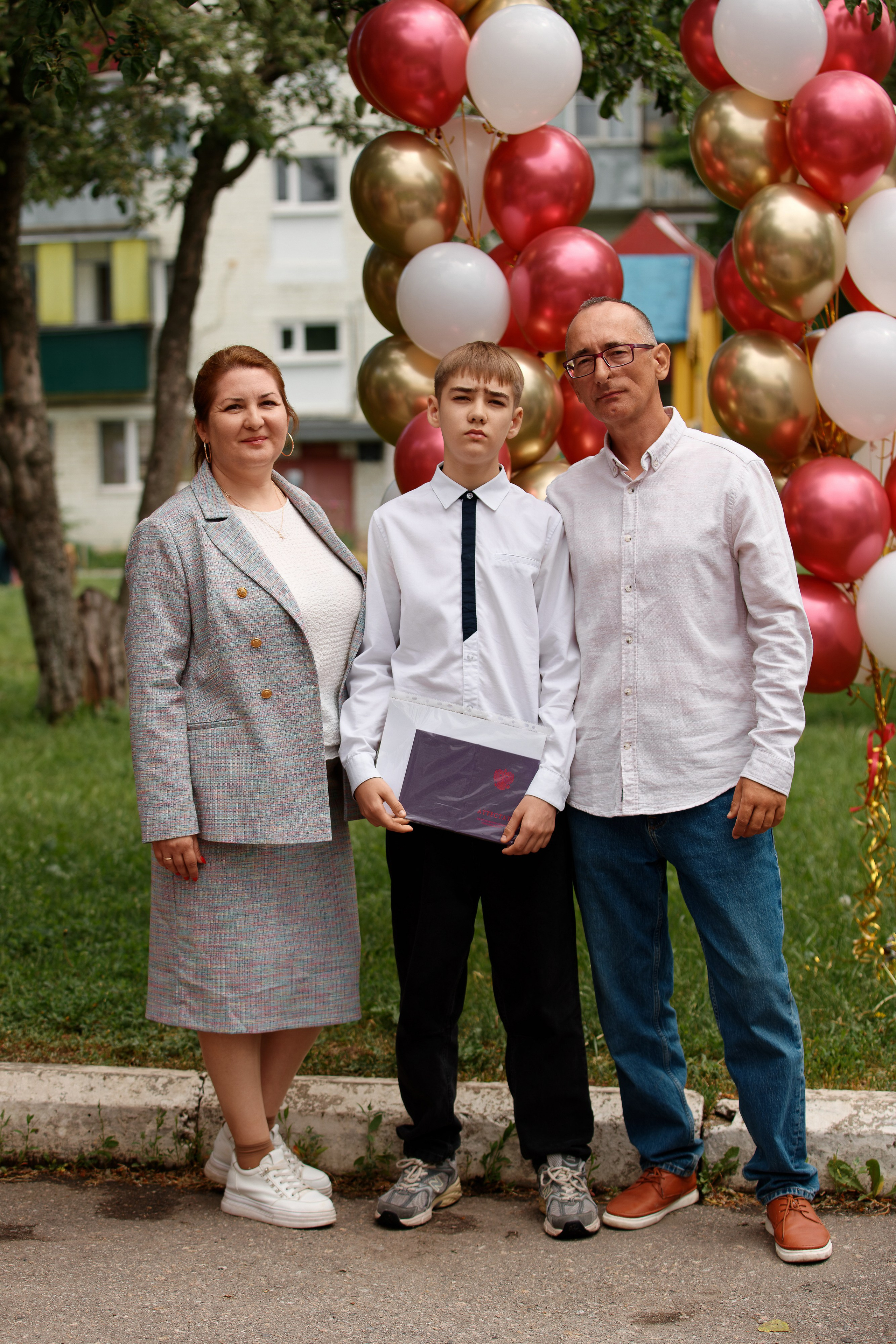 Вручение аттестатов Школа № 57. Семейный фотограф — Макс Белогрудов