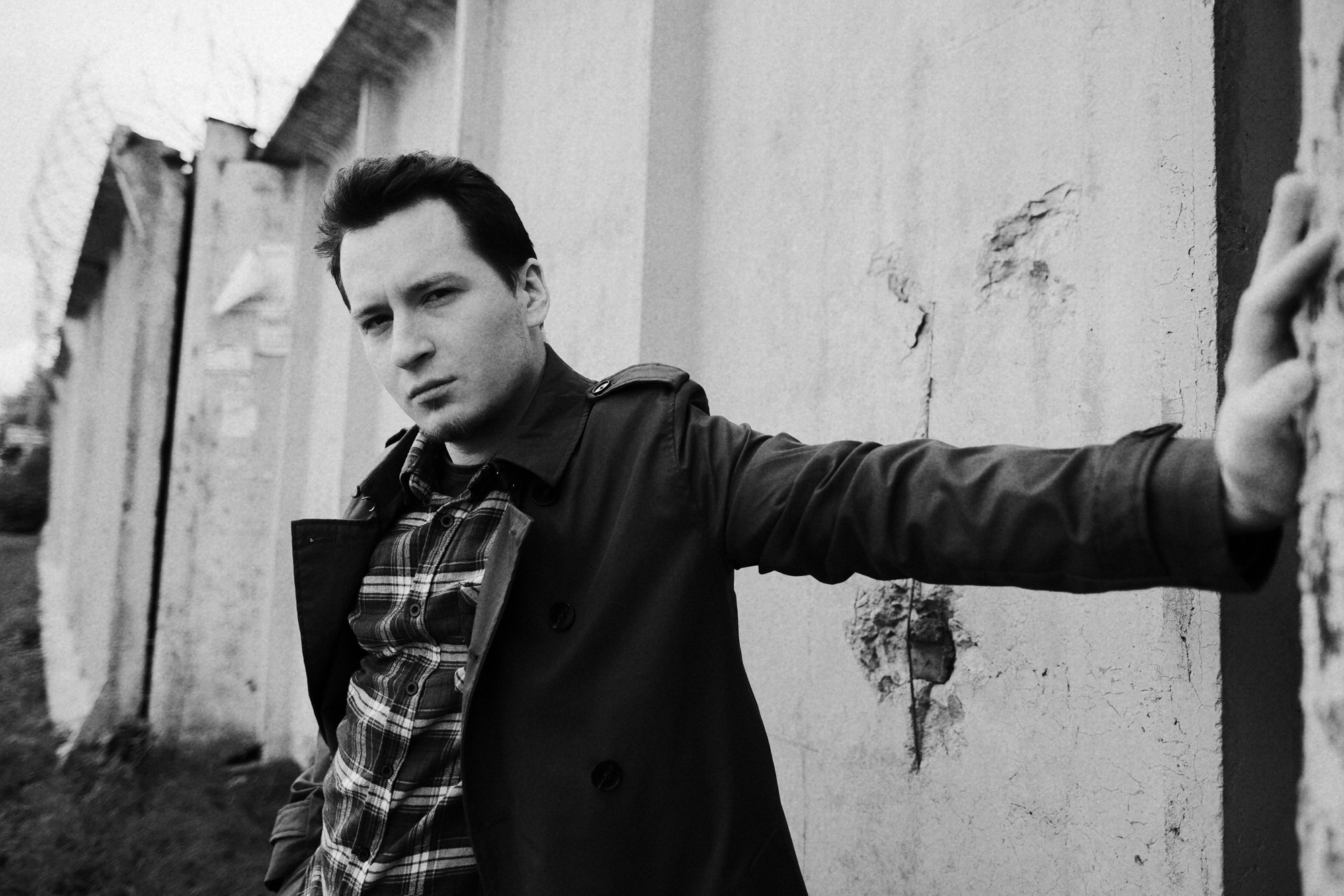 Фотограф Тюмень Дарья Мустафина — Мужская фотосессия на улицах Тюмени. Портретный фотограф Тюмень Дарья Мустафина