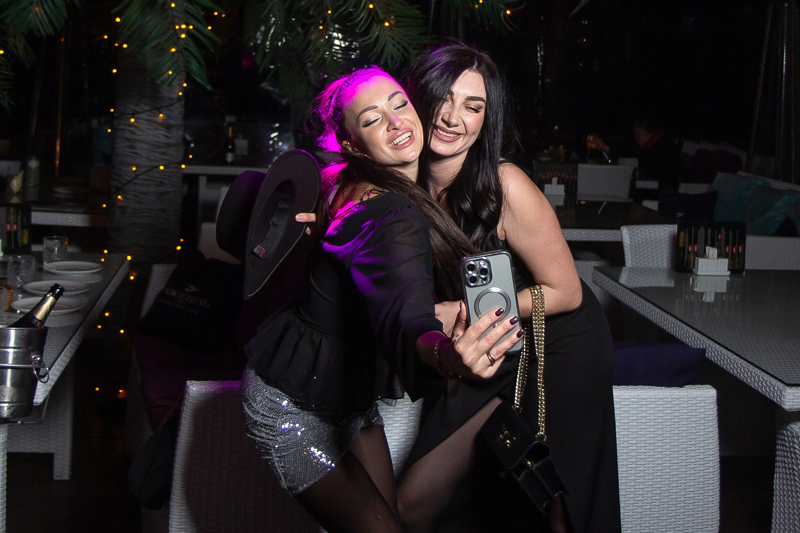 Концерт VA.NO | QUEST PISTOLS SHOW. Репортажный фотограф в Ялте Алексей Семёнов