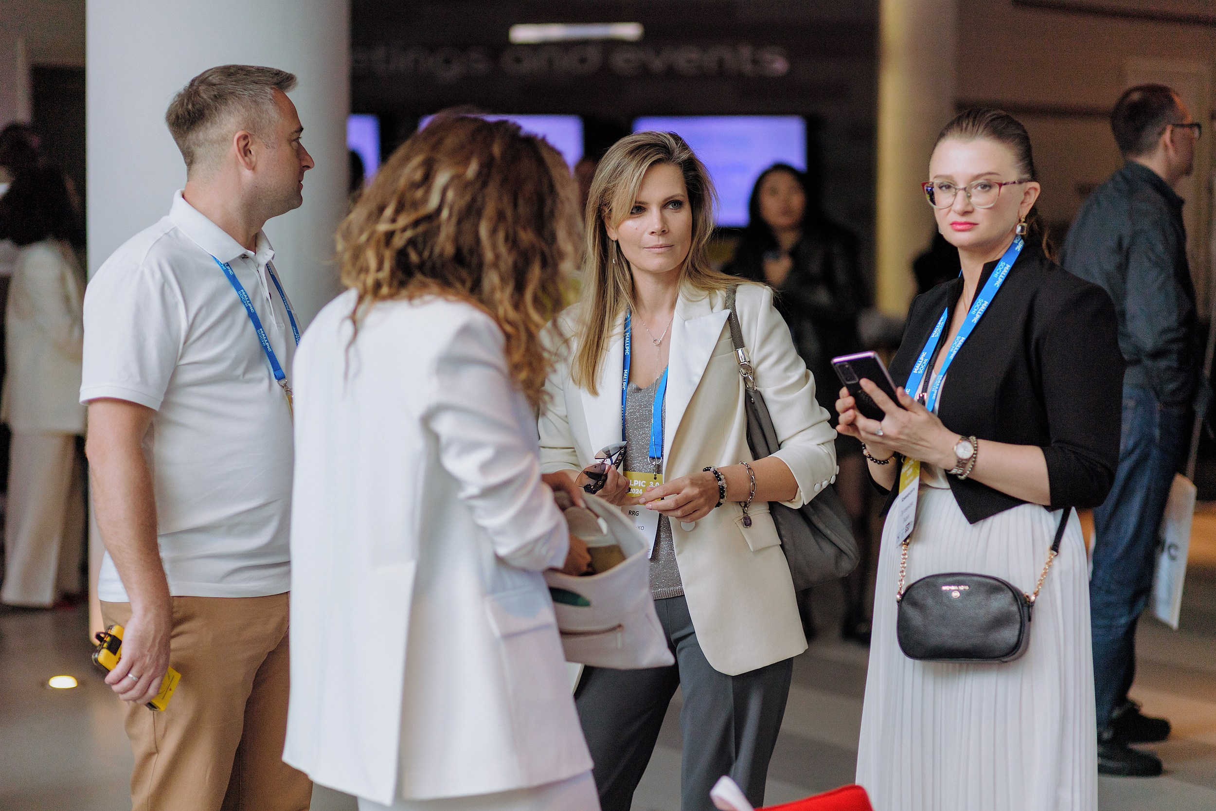 Mallpic2024. RetroChic Фото