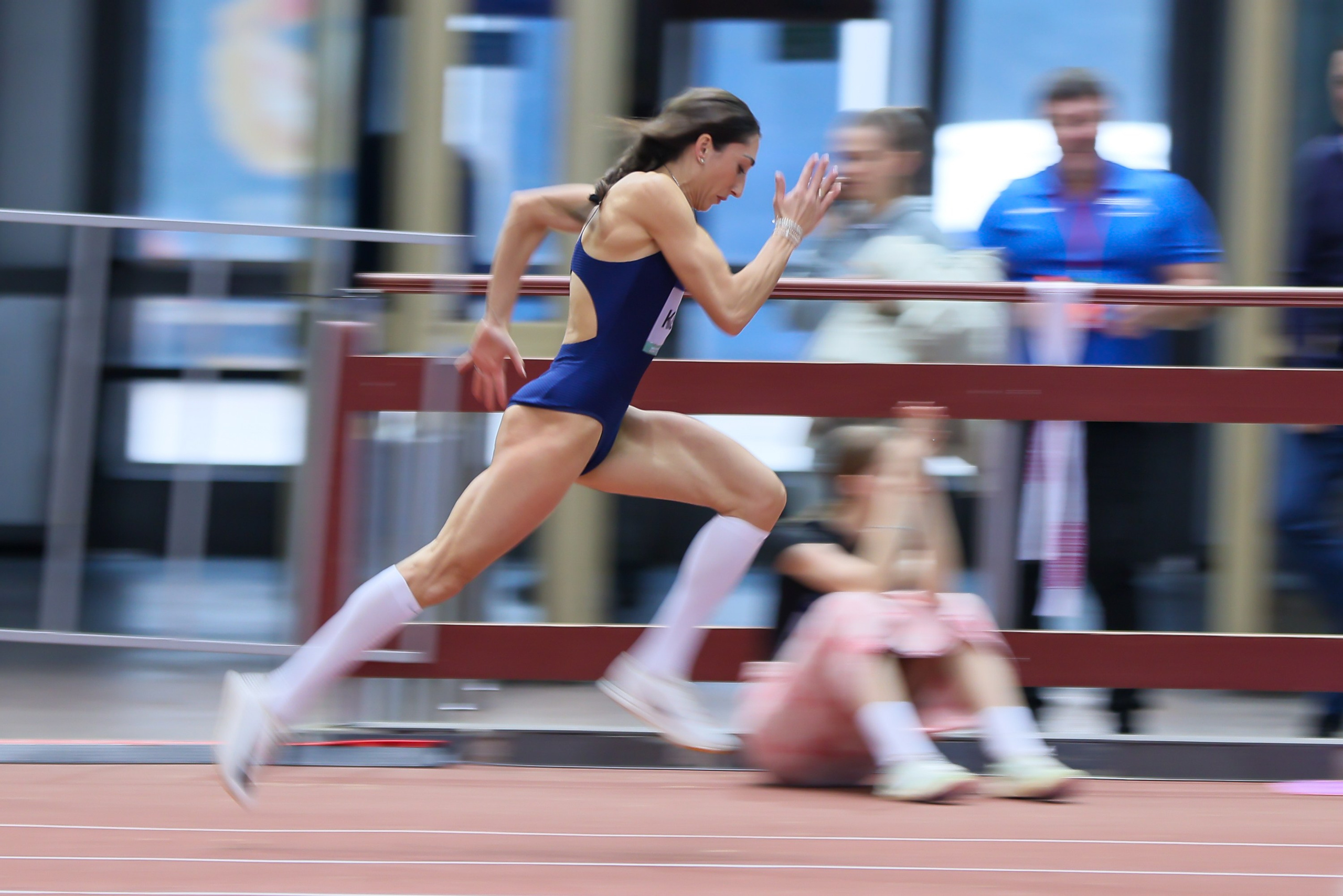 Екатерина Конева разбегается перед тройным прыжком