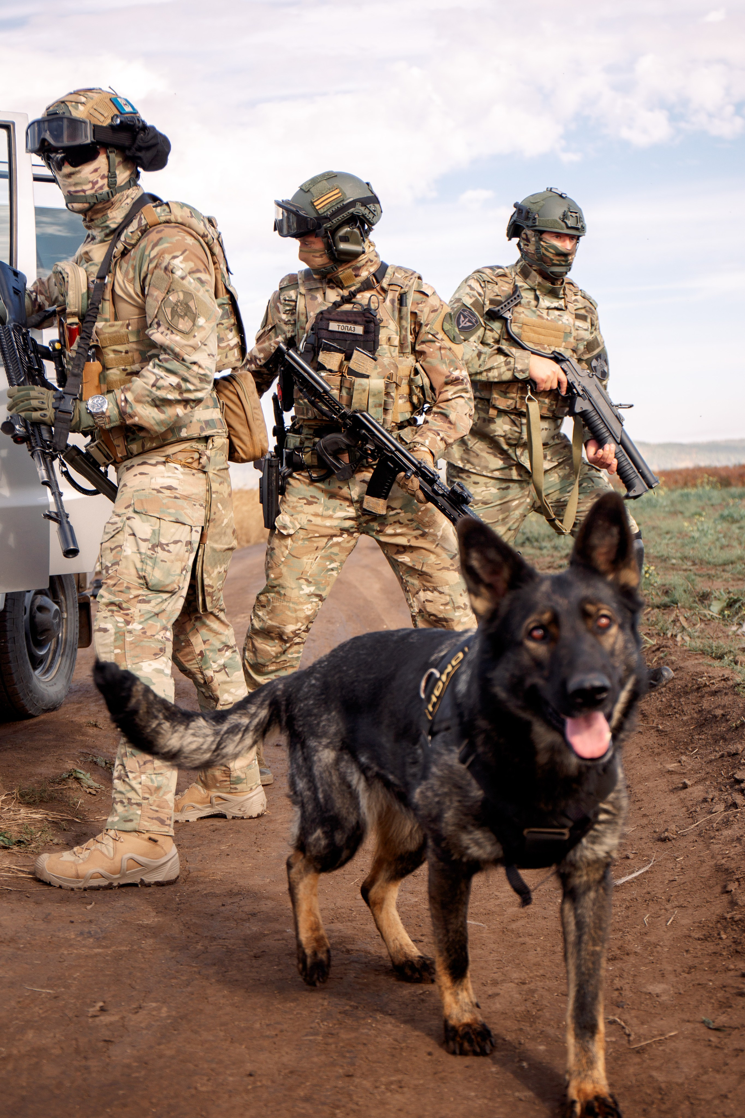 Поле. Для тех, кто не ждёт удачи, а создаёт её. Каждая фотосессия — это твой момент, твой стиль, твой успех. 📸
