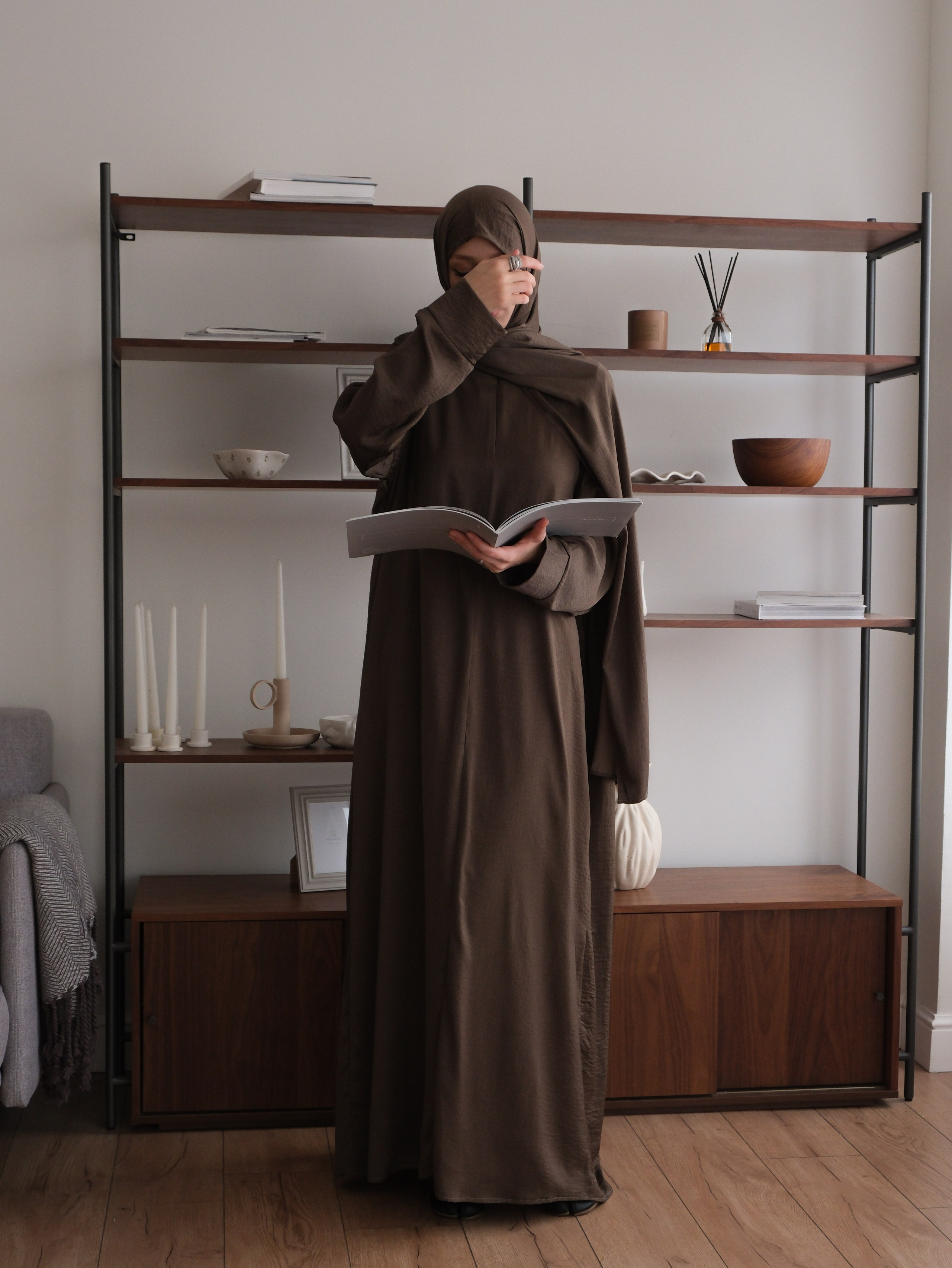 Shinee abayas. VonContent