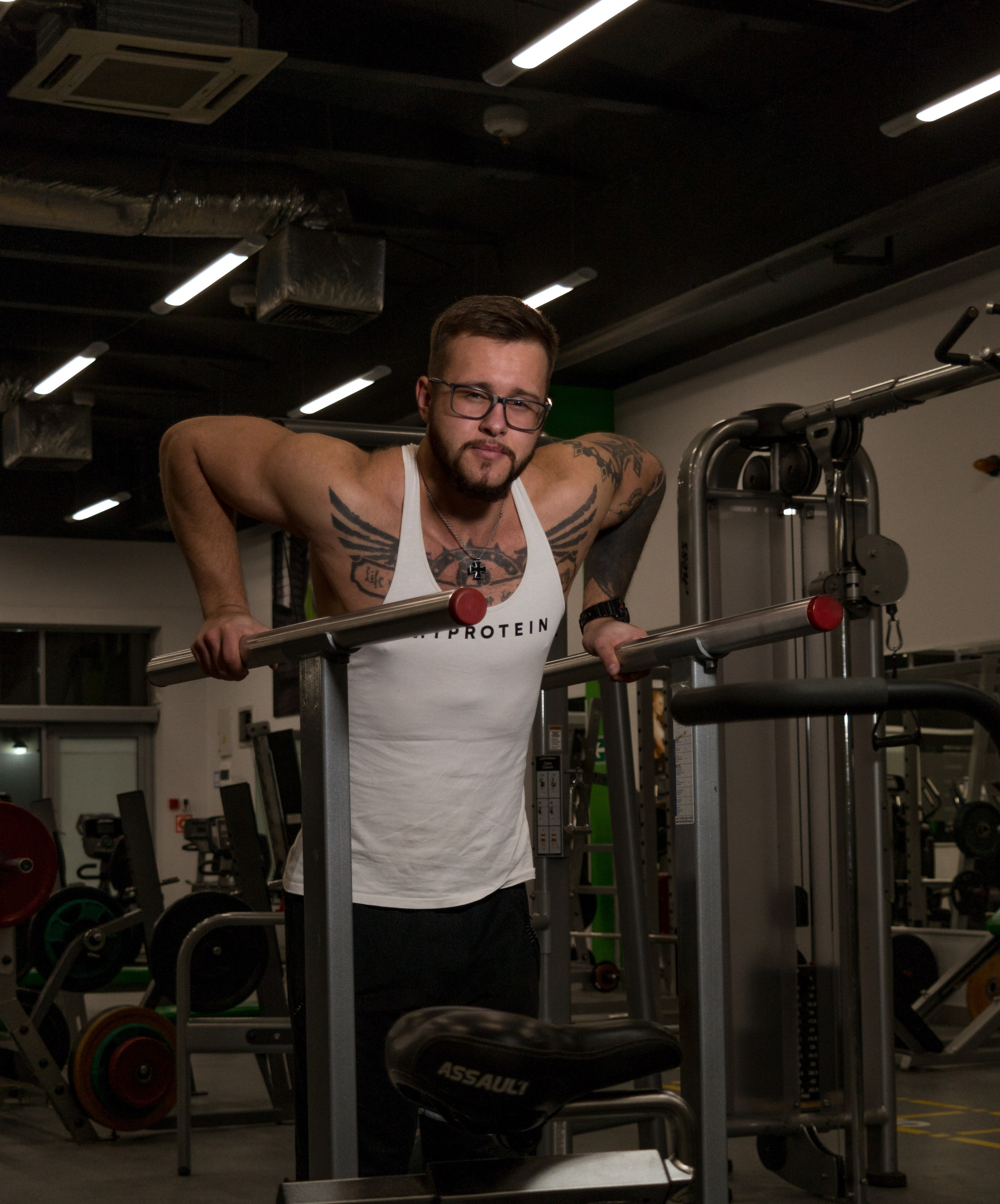 Контент-фотосъемки для экспертов и фитнес тренеров. AI Фотограф Краснодар: мужские и женские фотосессии, стилизация съемки. Нейро-фотосессии онлайн