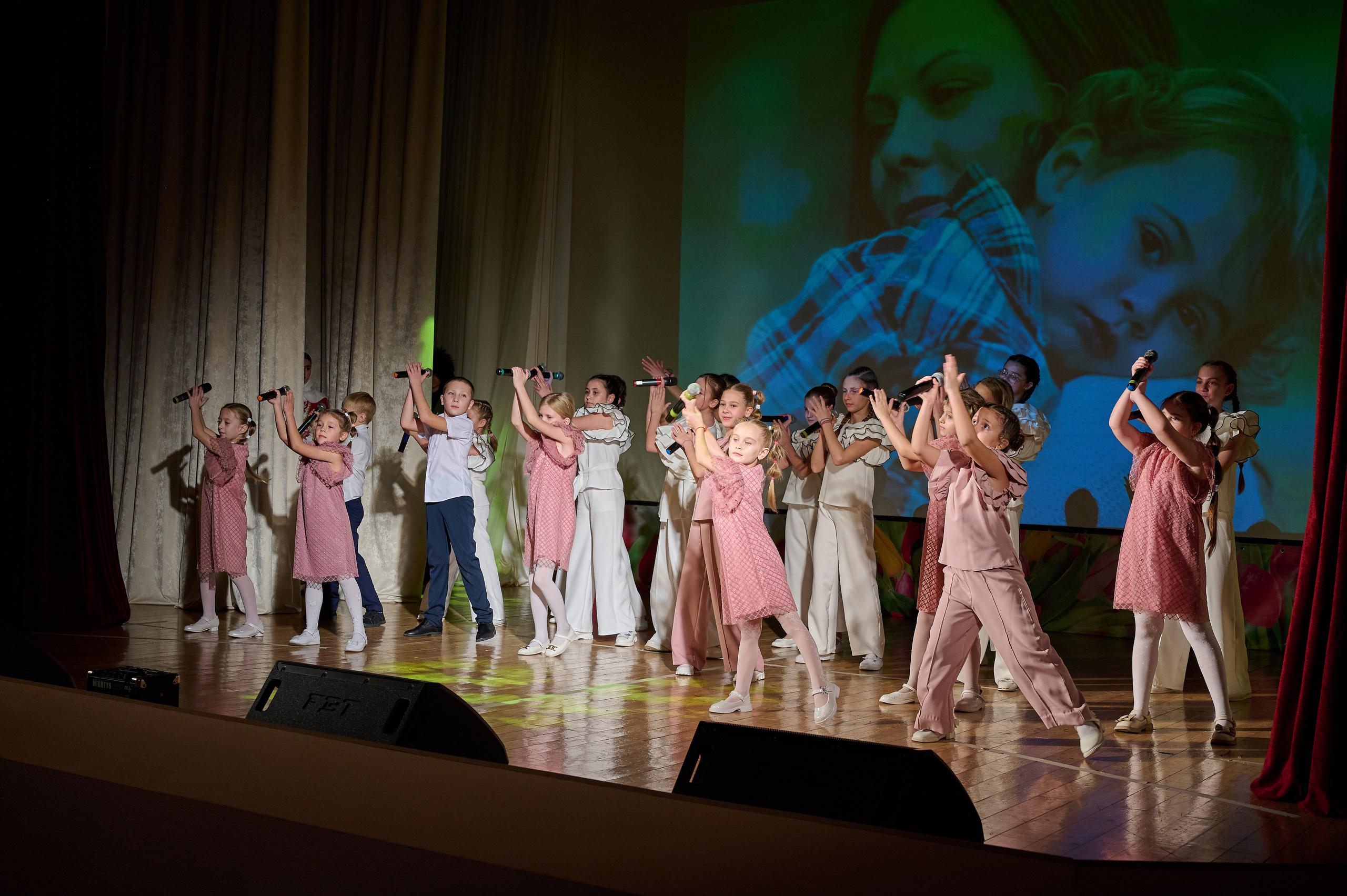 День матери ДК Кабардинка. Жизнь курорта Кабардинка в фотографиях