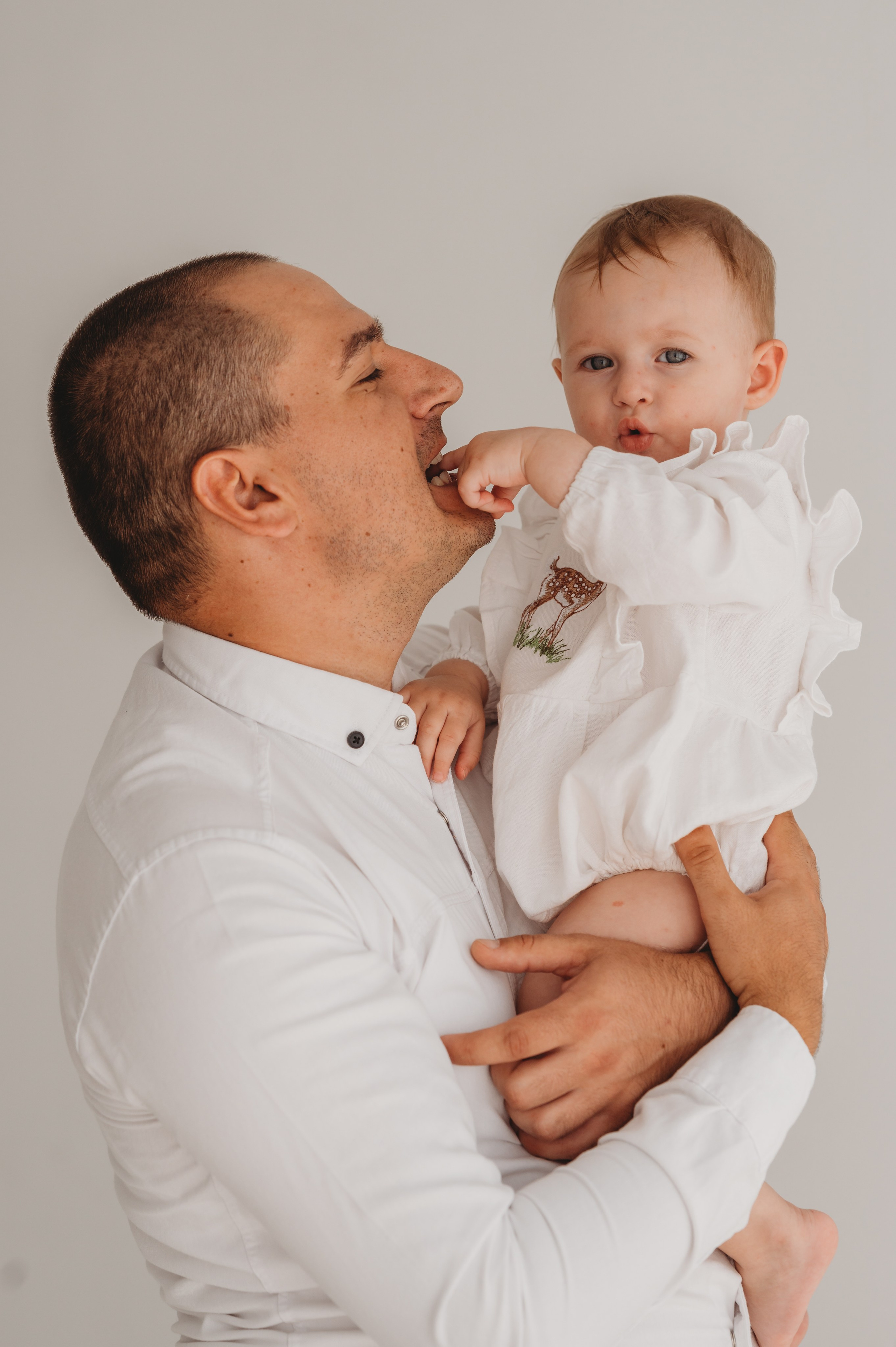 Семейные фото в минимализме. Детский и семейный фотограф Ирина Гладких