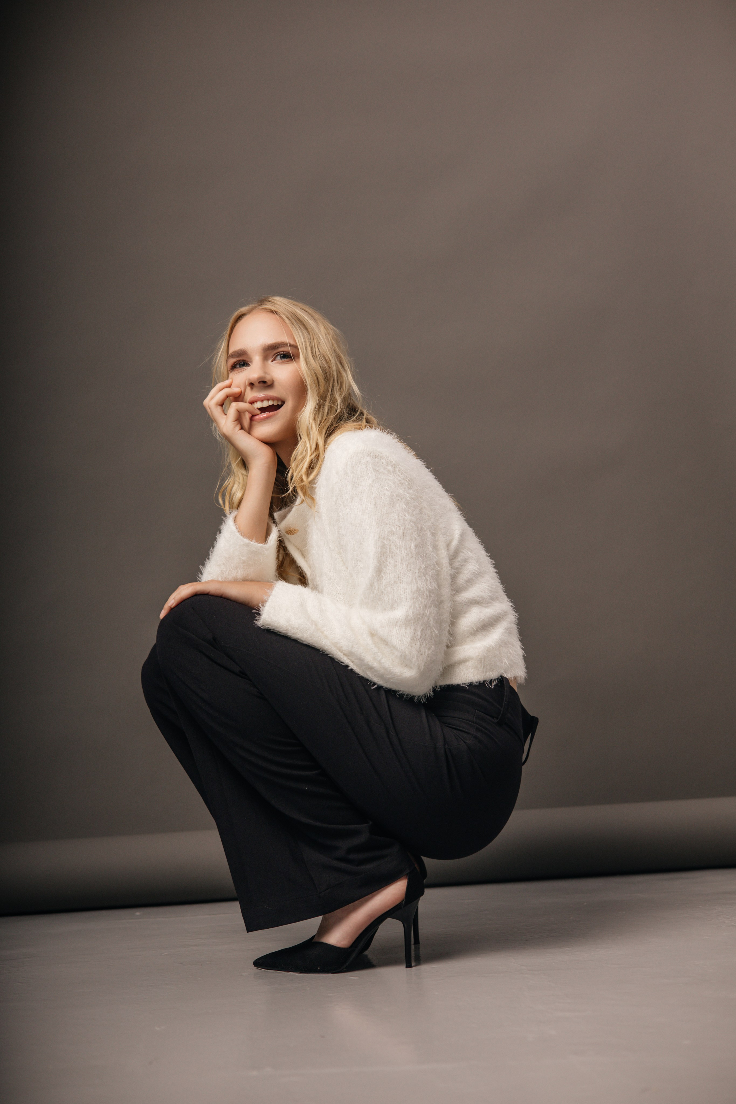 ЖЕНСКИЕ ПОРТРЕТЫ. Минимализм. Портретный, свадебный, репортажный фотограф во Владивостоке Юлиана Джули Фокс