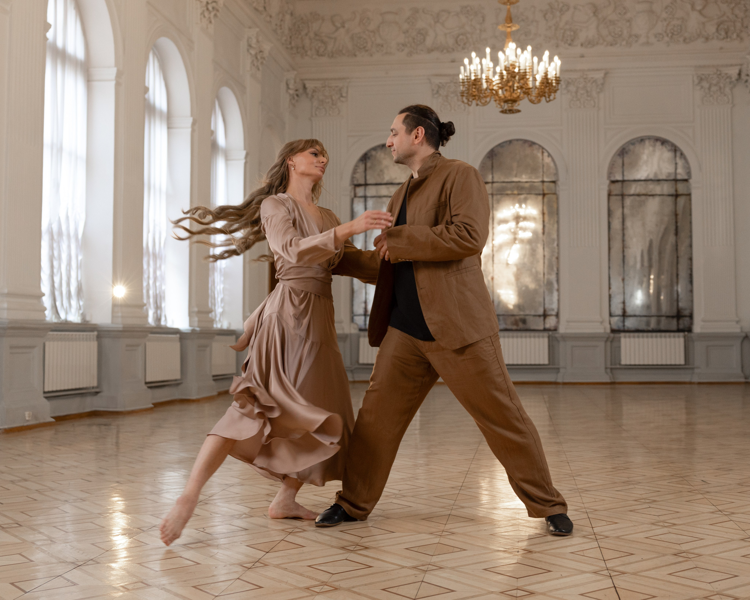 Лавстори в особняке Санкт-Петербурга для влюбленных танцоров. Фотограф в Санкт-Петербурге Вагнер Юлия