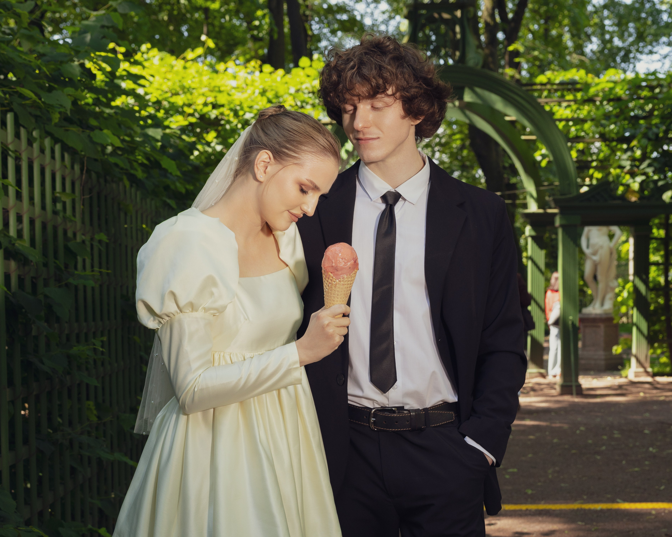 Свадебная прогулка в Летнем саду. Фотограф в Санкт-Петербурге Вагнер Юлия