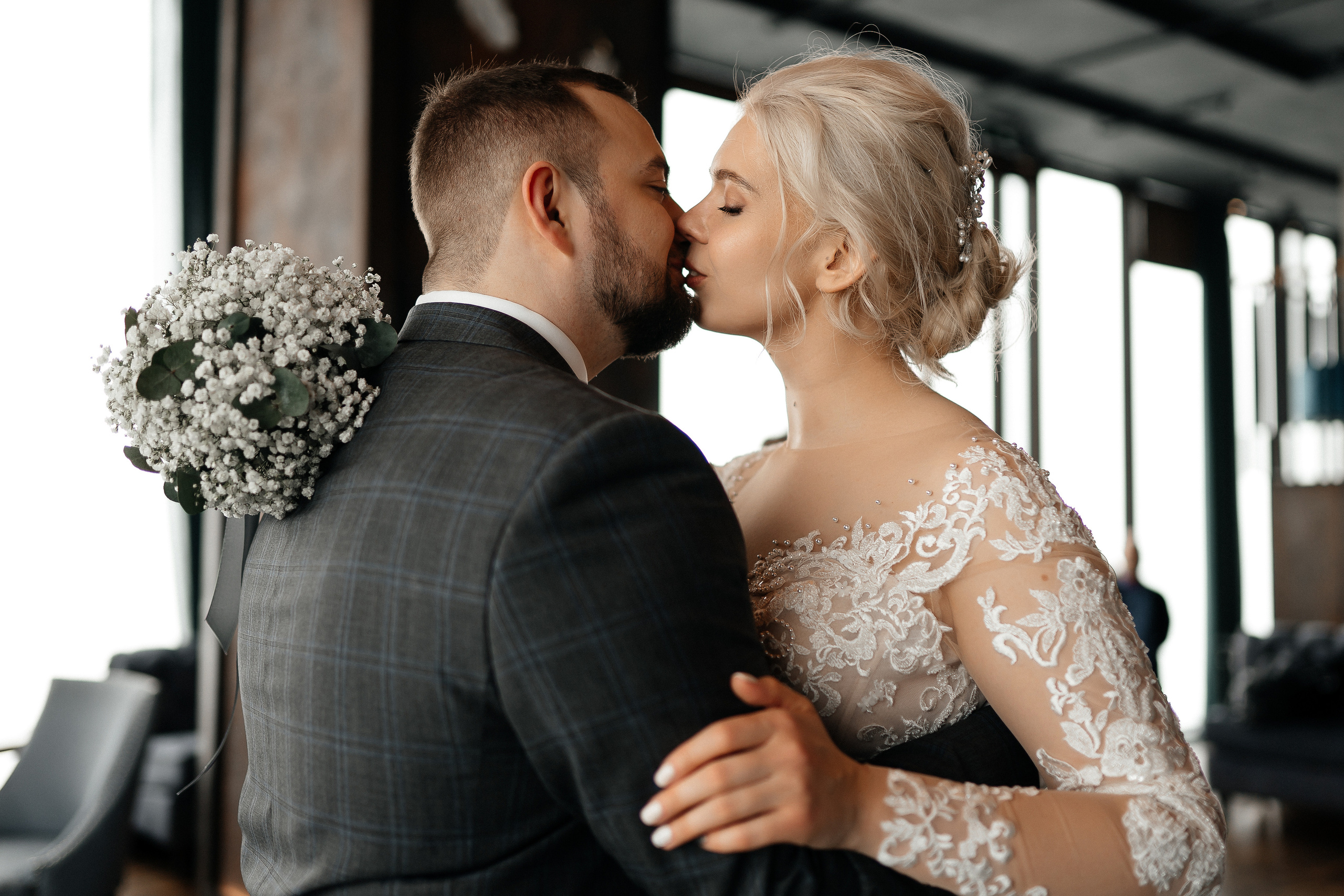 Сеня и Софа. Павел Мерк. Стильная свадебная фотография