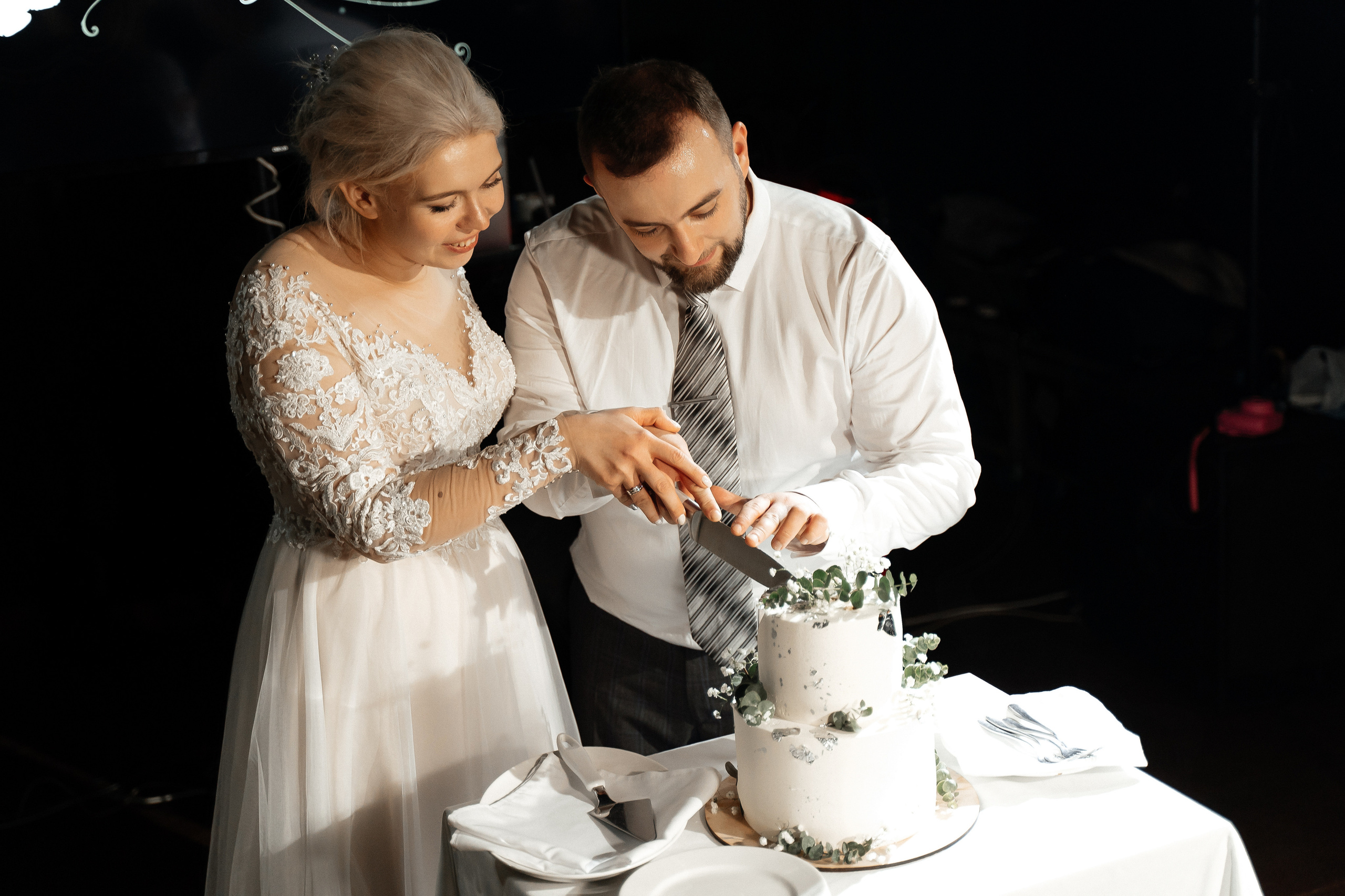 Сеня и Софа. Павел Мерк. Стильная свадебная фотография