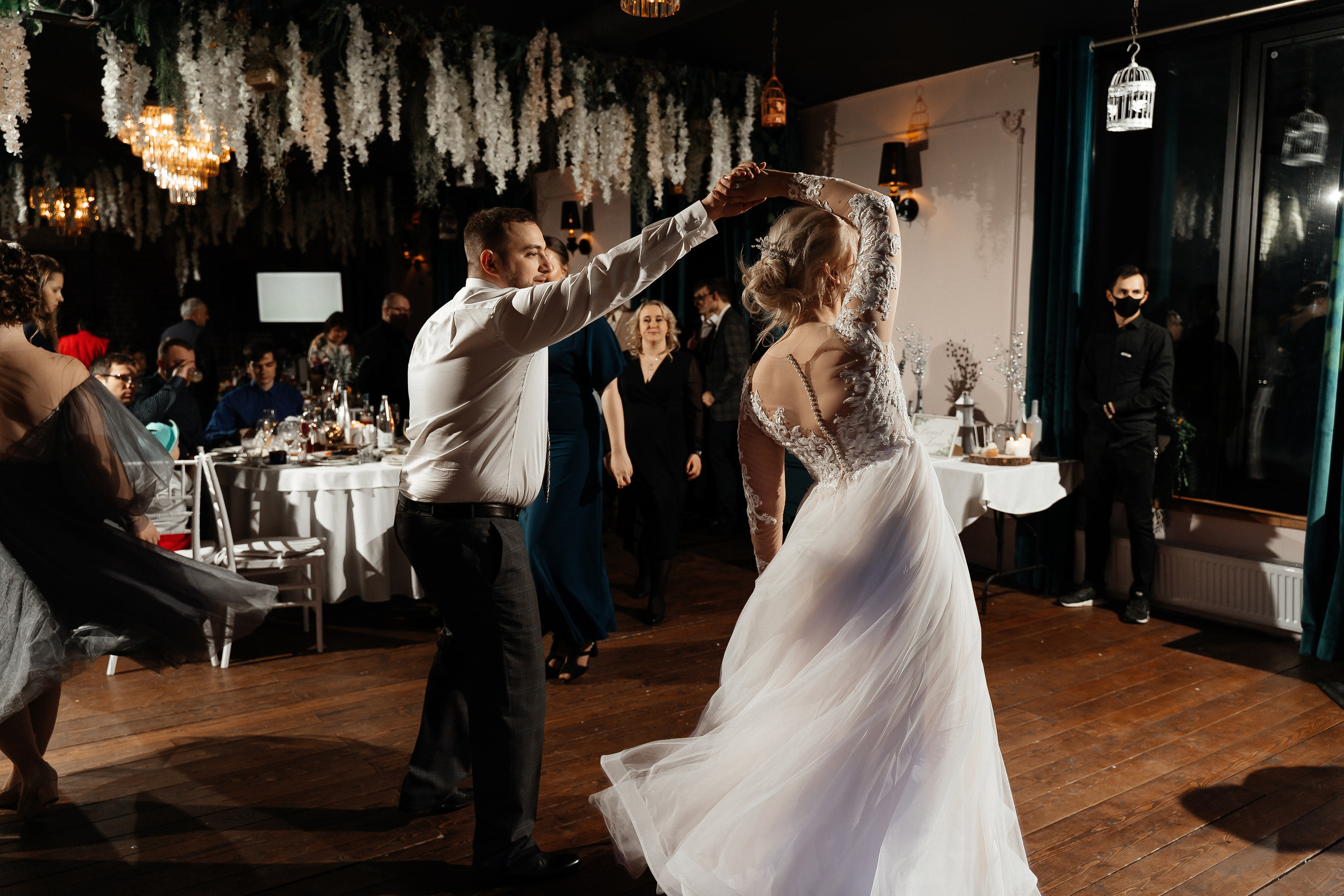 Сеня и Софа. Павел Мерк. Стильная свадебная фотография